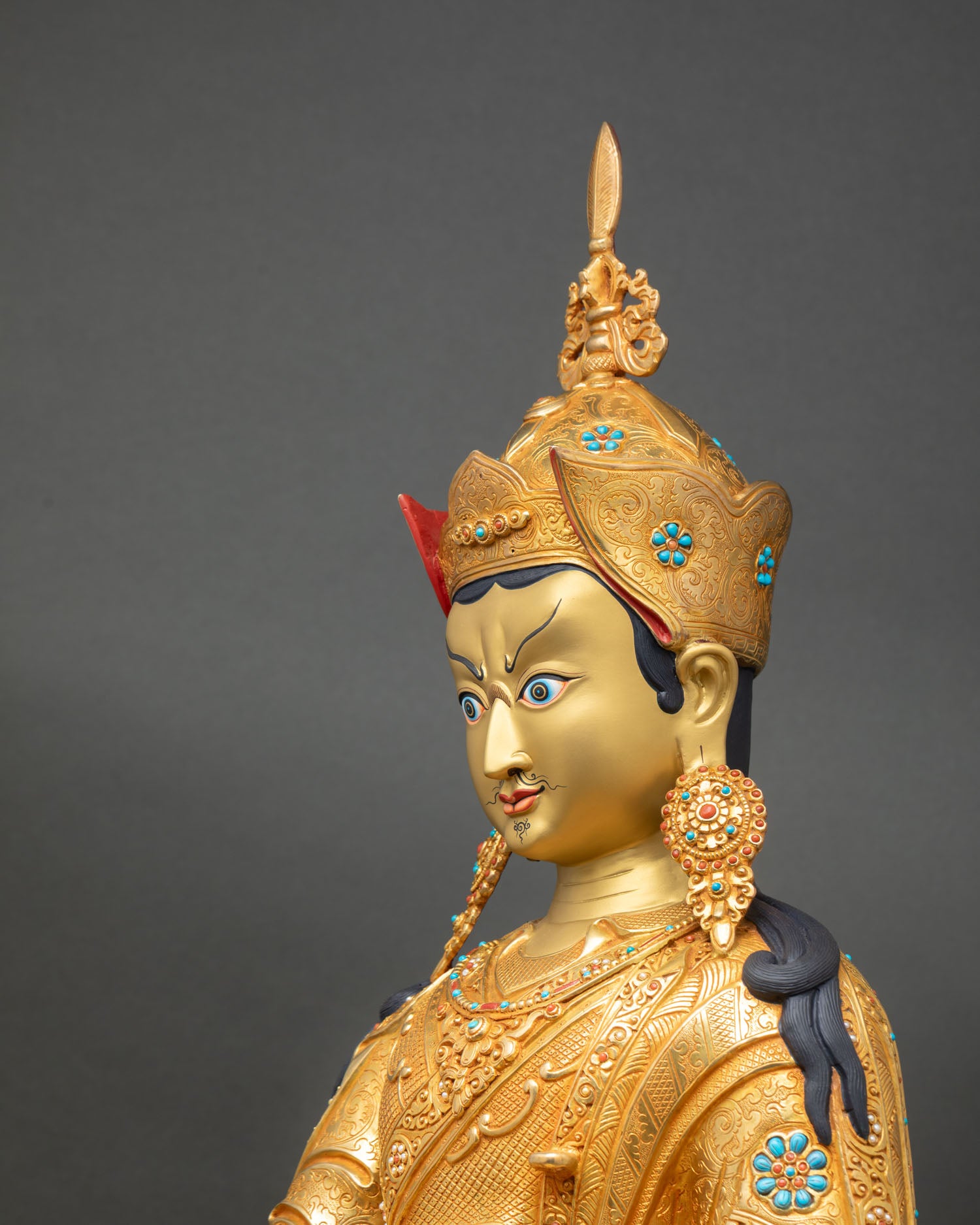 Guru Rinpoche Statue – Handmade Buddhist Decor from Nepal