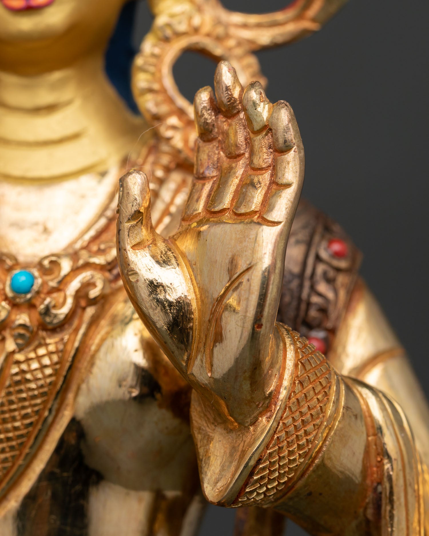 Guru's Wifes Statue