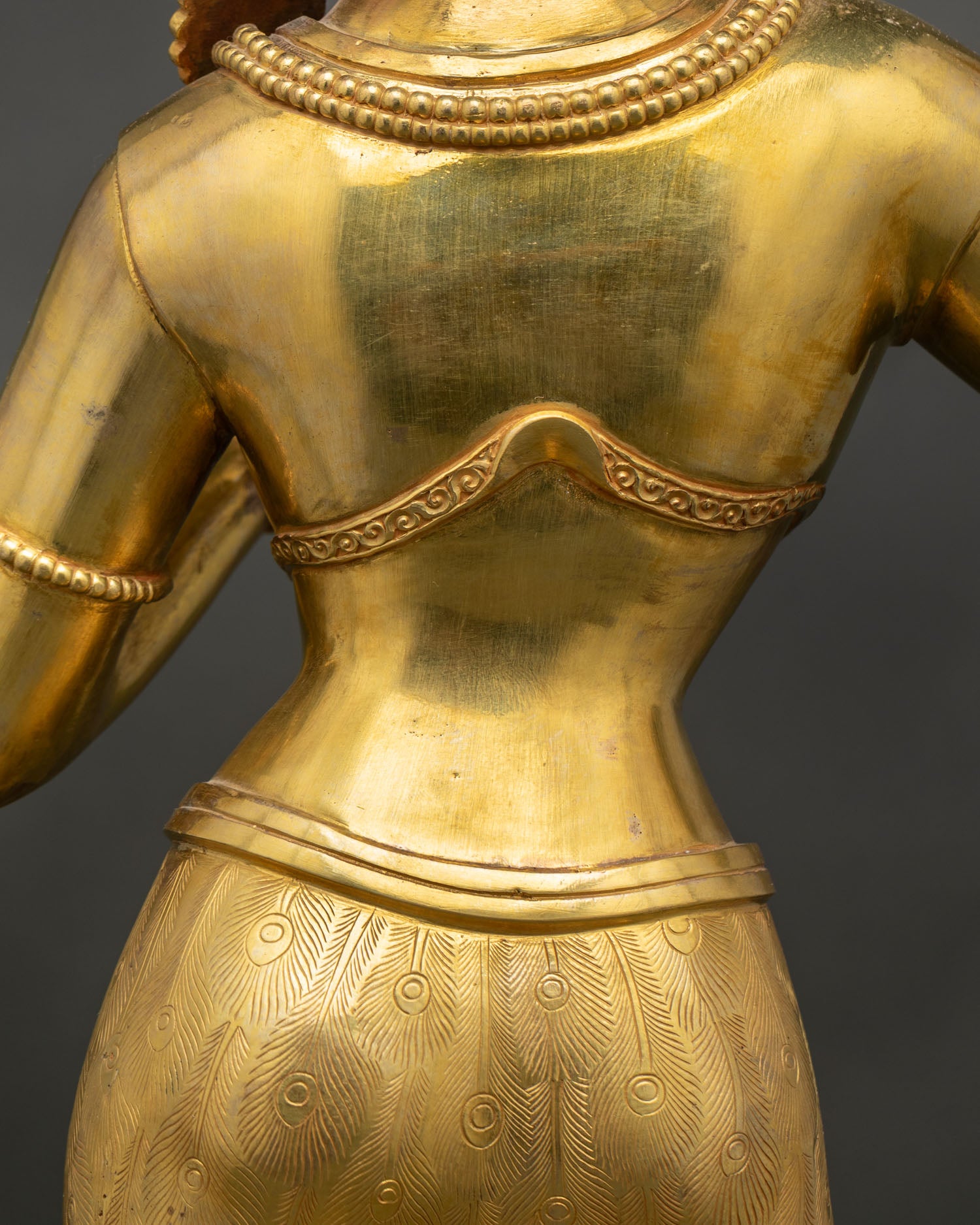 Guru`s Wifes Statue