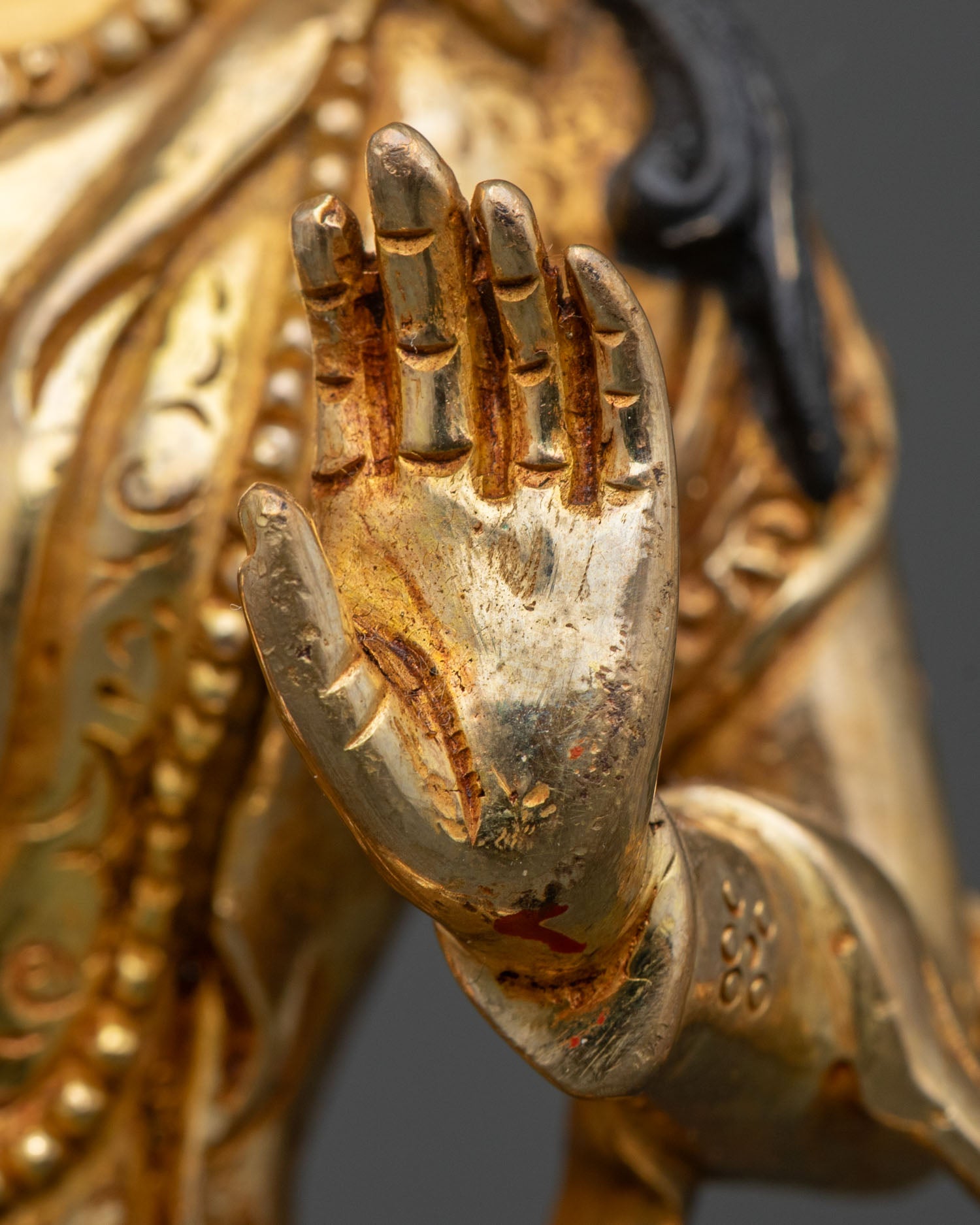 Guru Rinpoche with Two Consorts Statue – Sacred Vajrayana Art