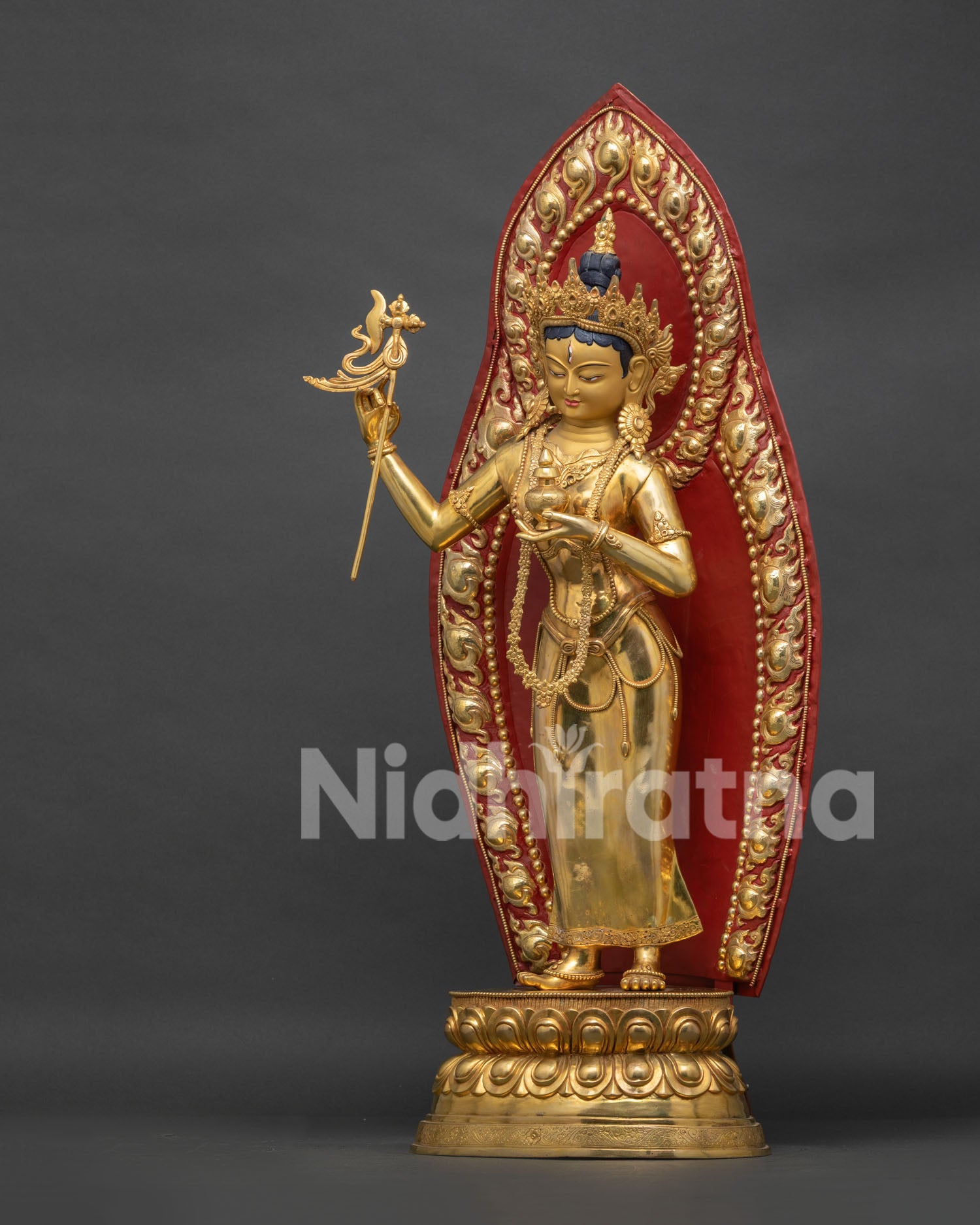 Guru`s Wifes Statue