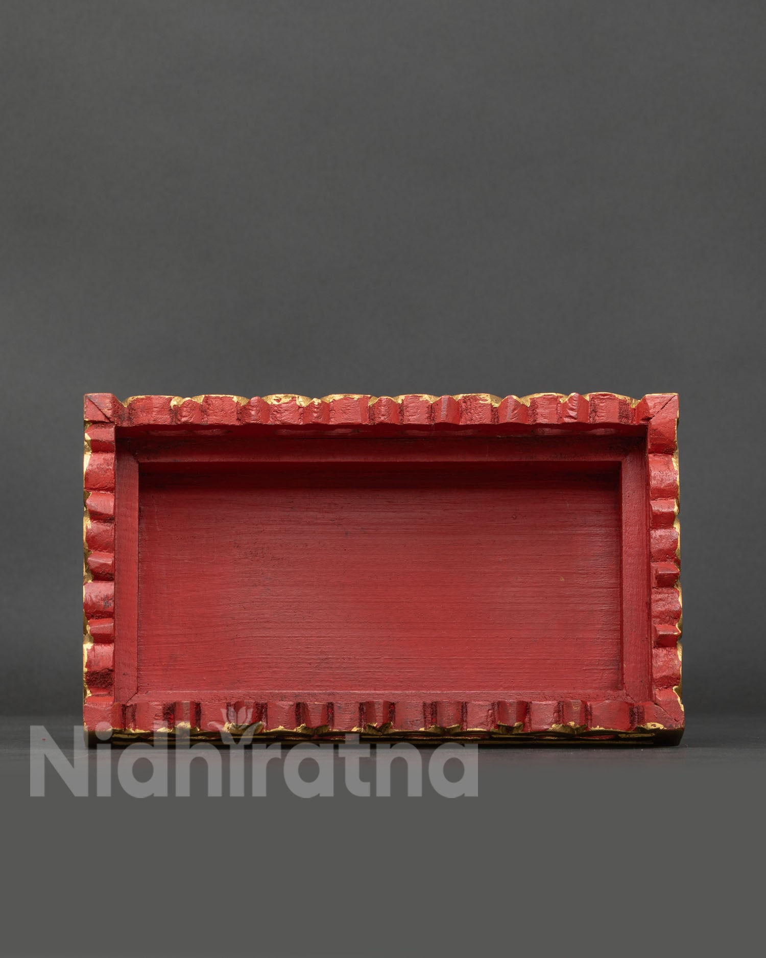 Throne (upto 8 Inch)