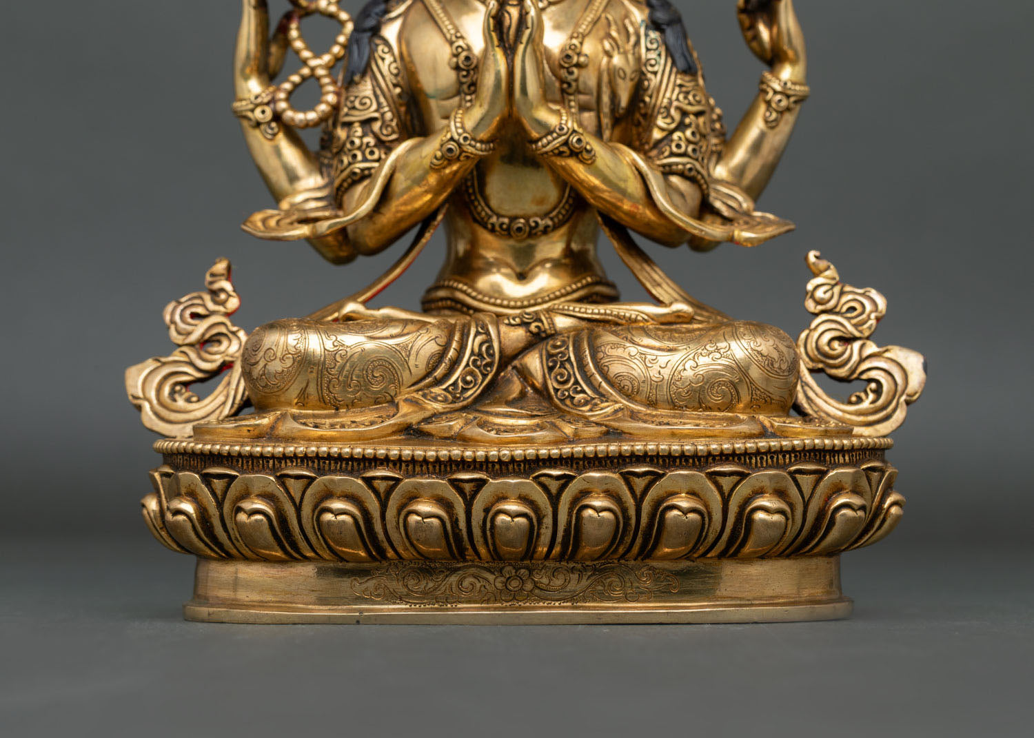 Compassionate Chenrezig Statue for Spiritual Practice & Home Décor