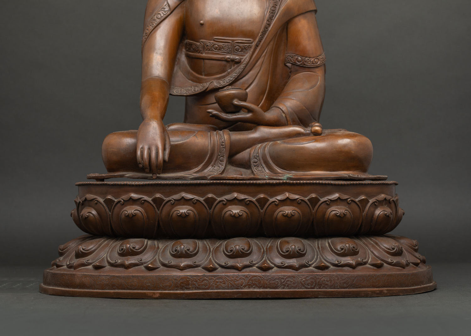 Oxidized Shakyamuni Buddha Statue – Handcrafted by Newari Artisans