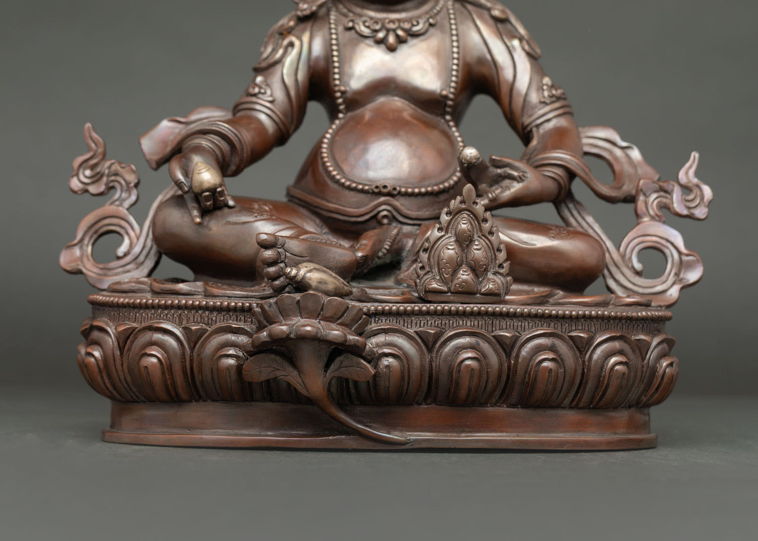 Dzambhala Statue
