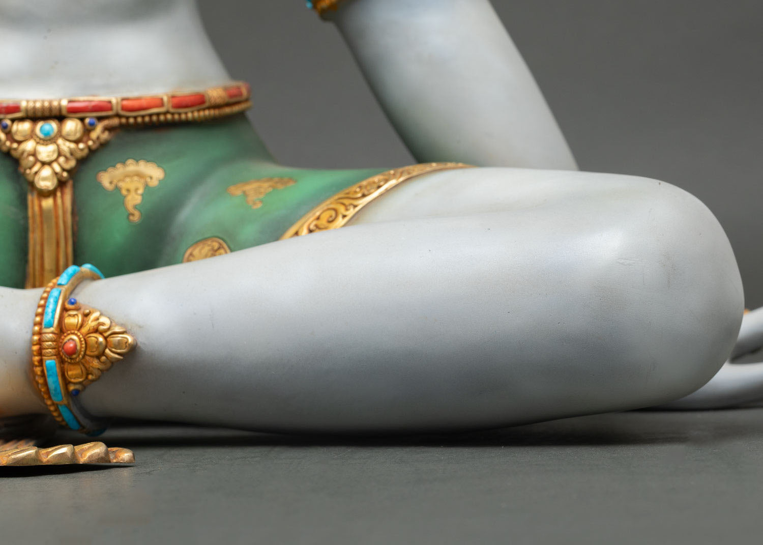 Parvati Statue - Hindu Goddess of Love and Strength