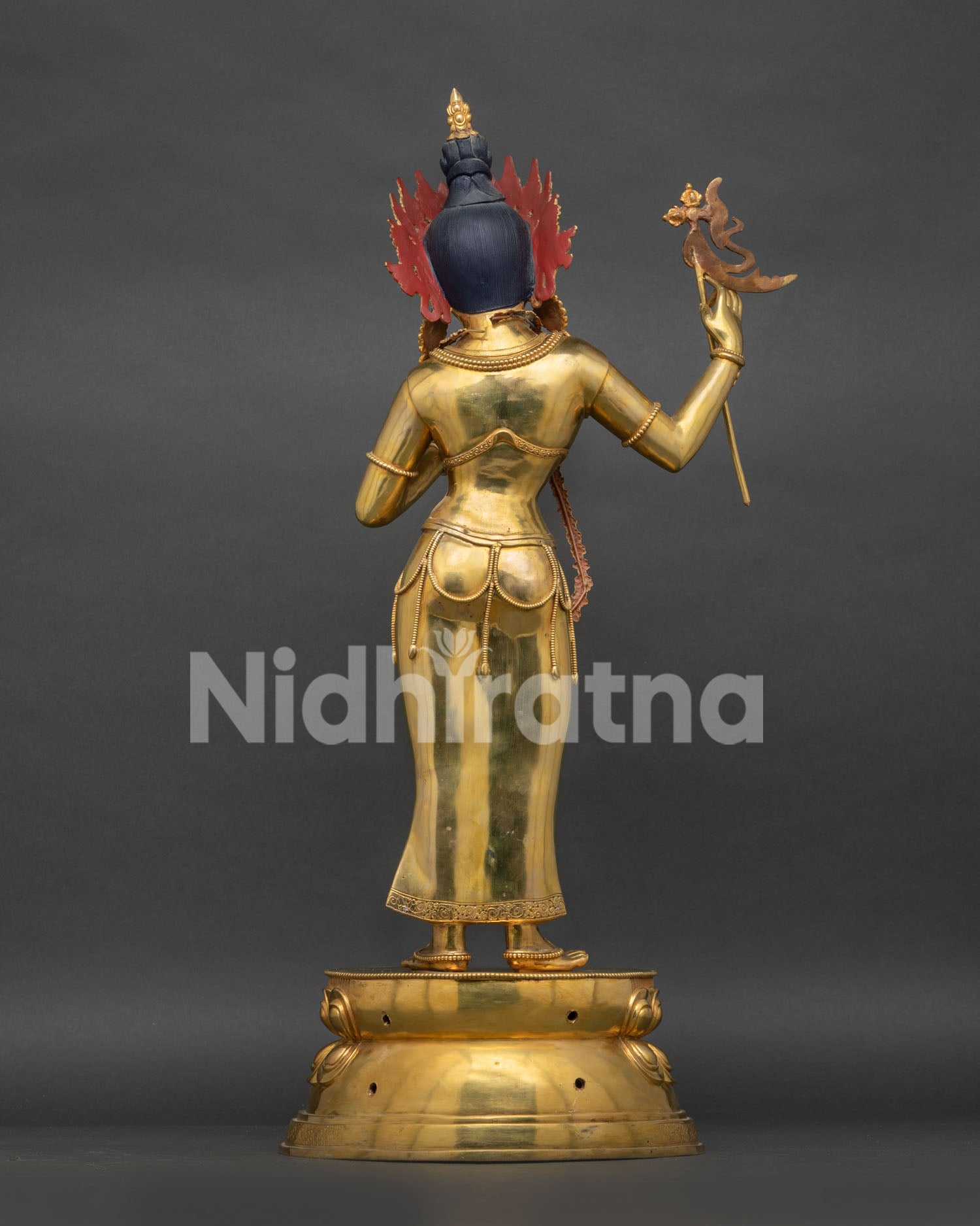 Guru`s Wifes Statue