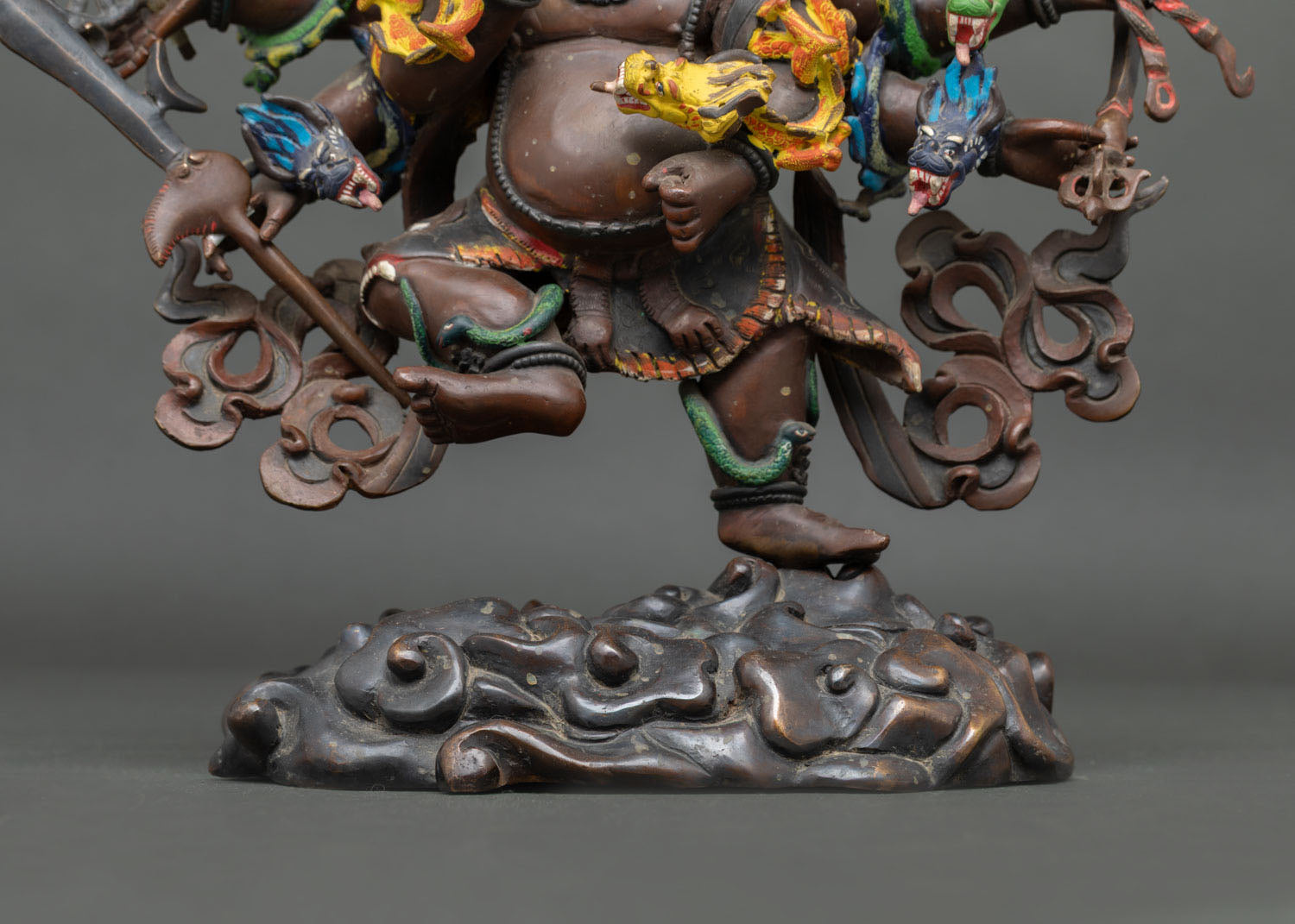 Uchusma Statue