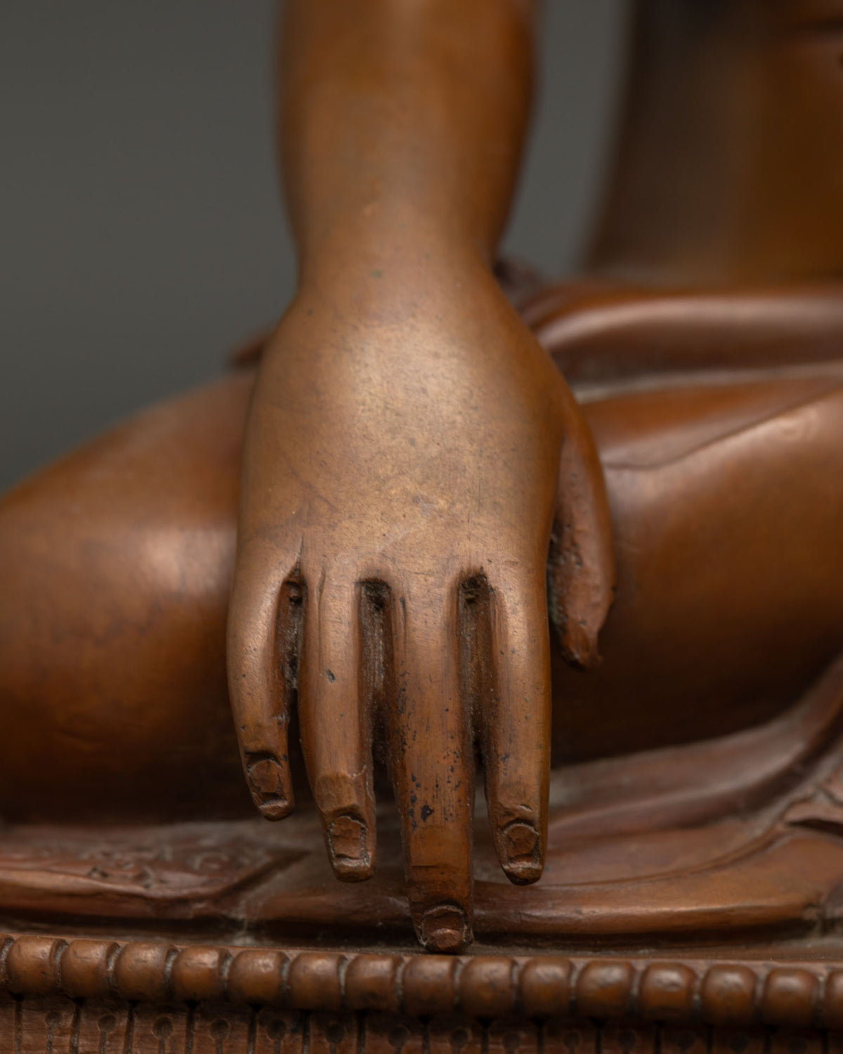 Shakyamuni Buddha Statue for Altar & Meditation – Oxidized Copper
