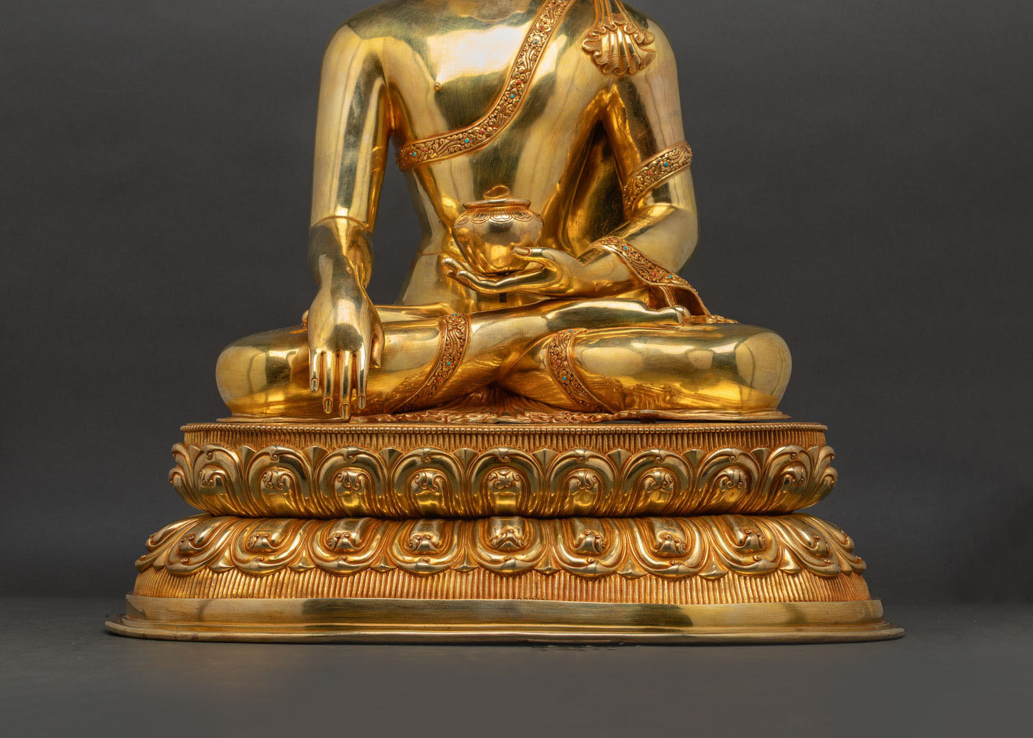 Classic Shakyamuni Buddha Statue for Altar & Meditation Room