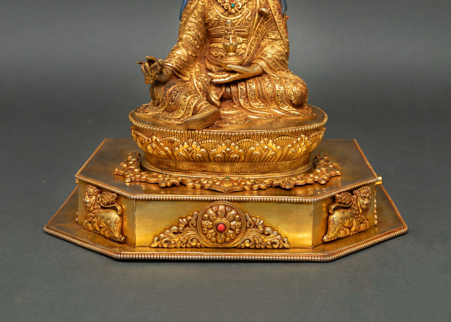 Guru Rinpoche Statue – Buddhist Meditation Art from Nepal