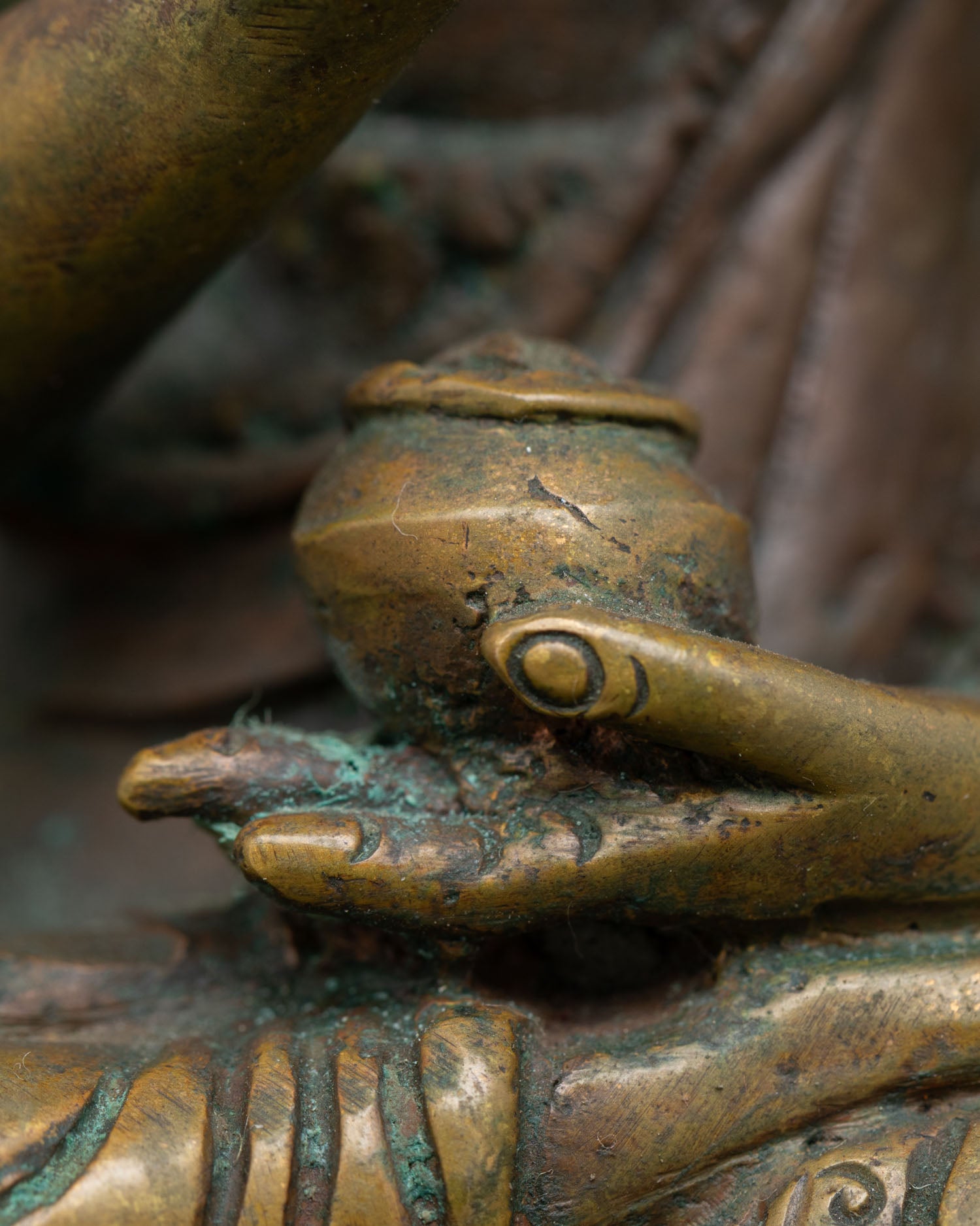 Amonghasiddhi Statue