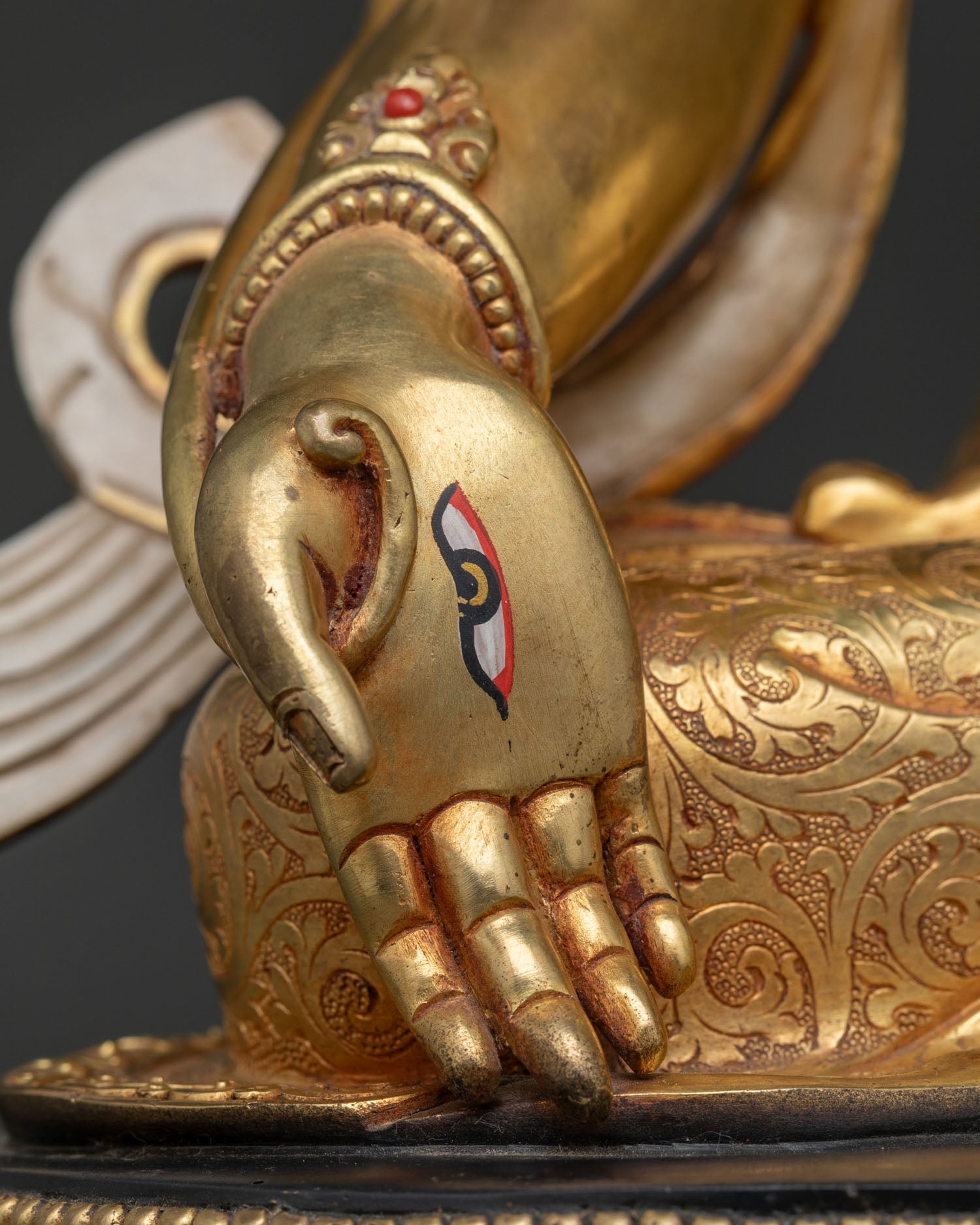 Seven-Eyed White Tara Statue | High-Quality Authentic Buddhist Figure