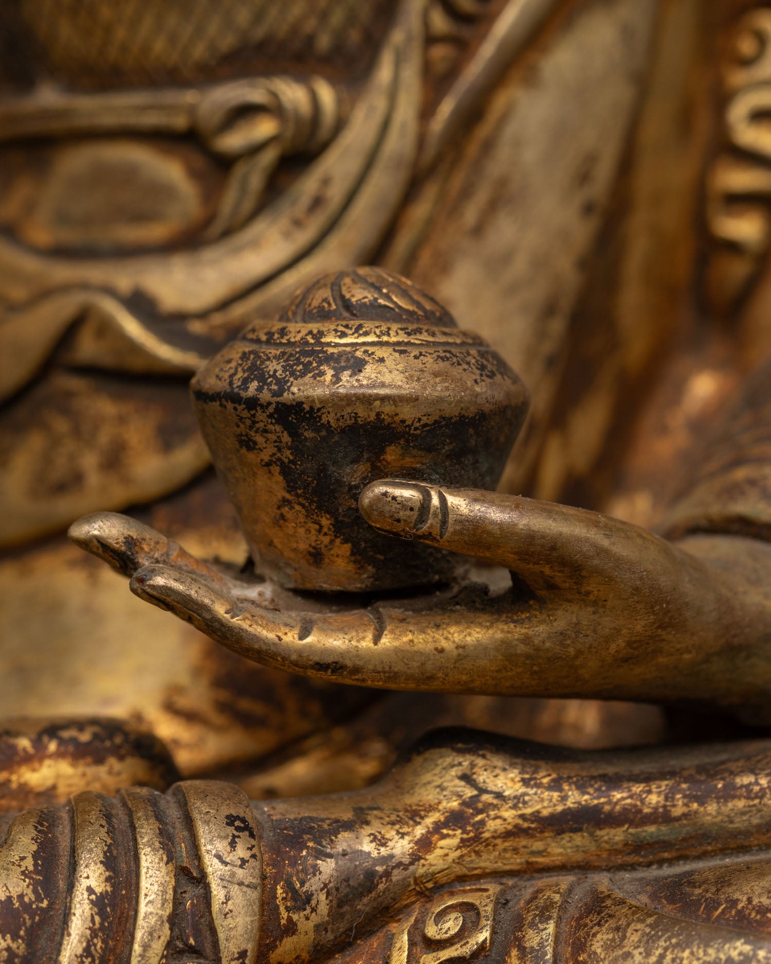 Antique Finished Shakyamuni Buddha Statue | Symbol of Enlightenment