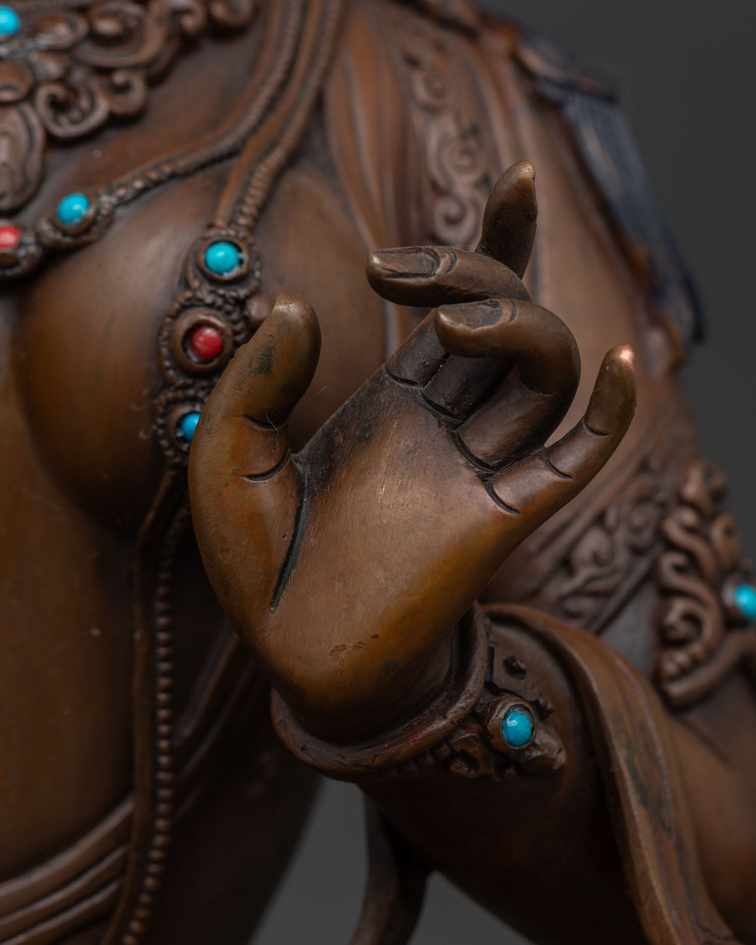 Dukar Statue