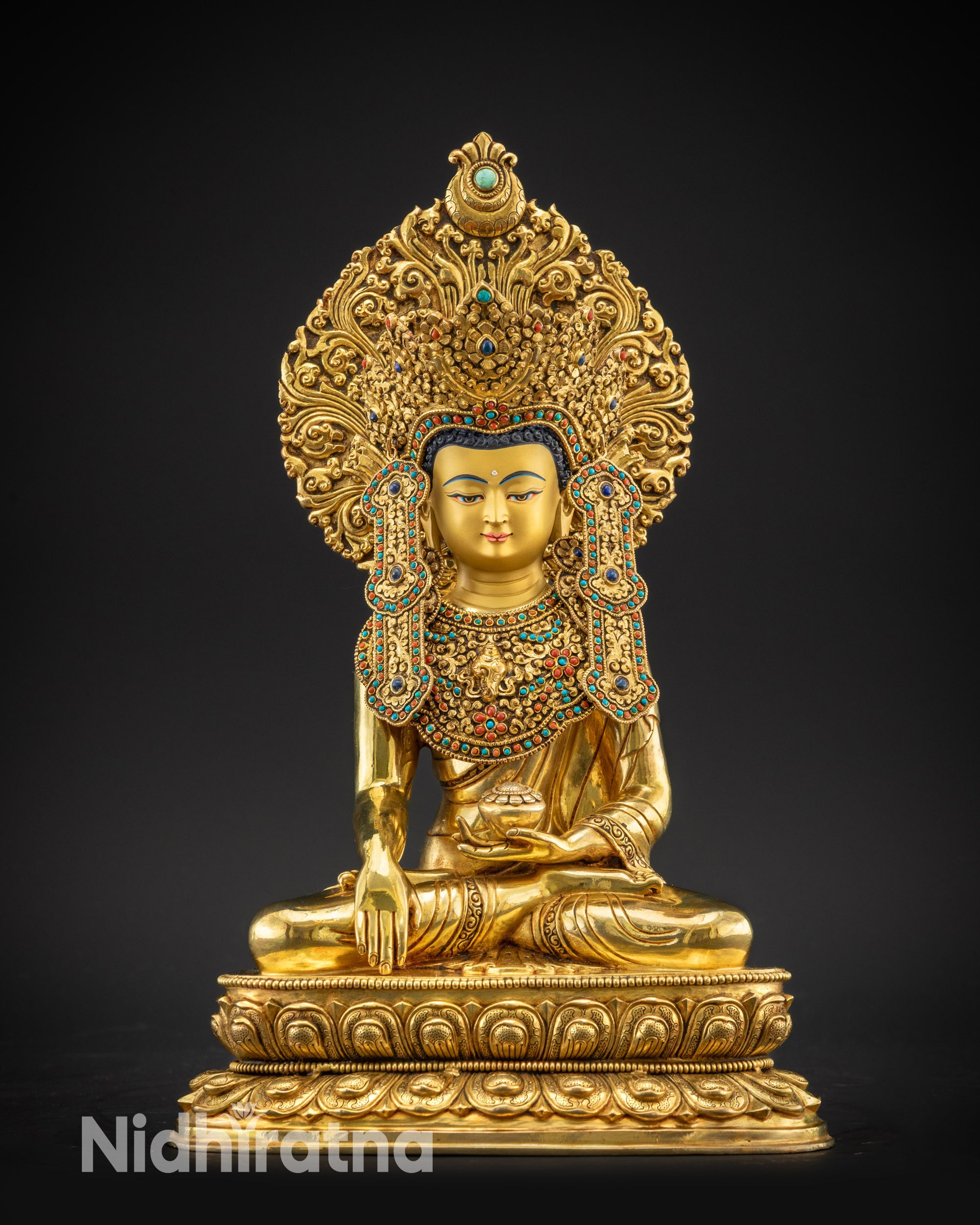 Front view of sacred Jowo Rinpoche Buddha statue with five-jeweled crown