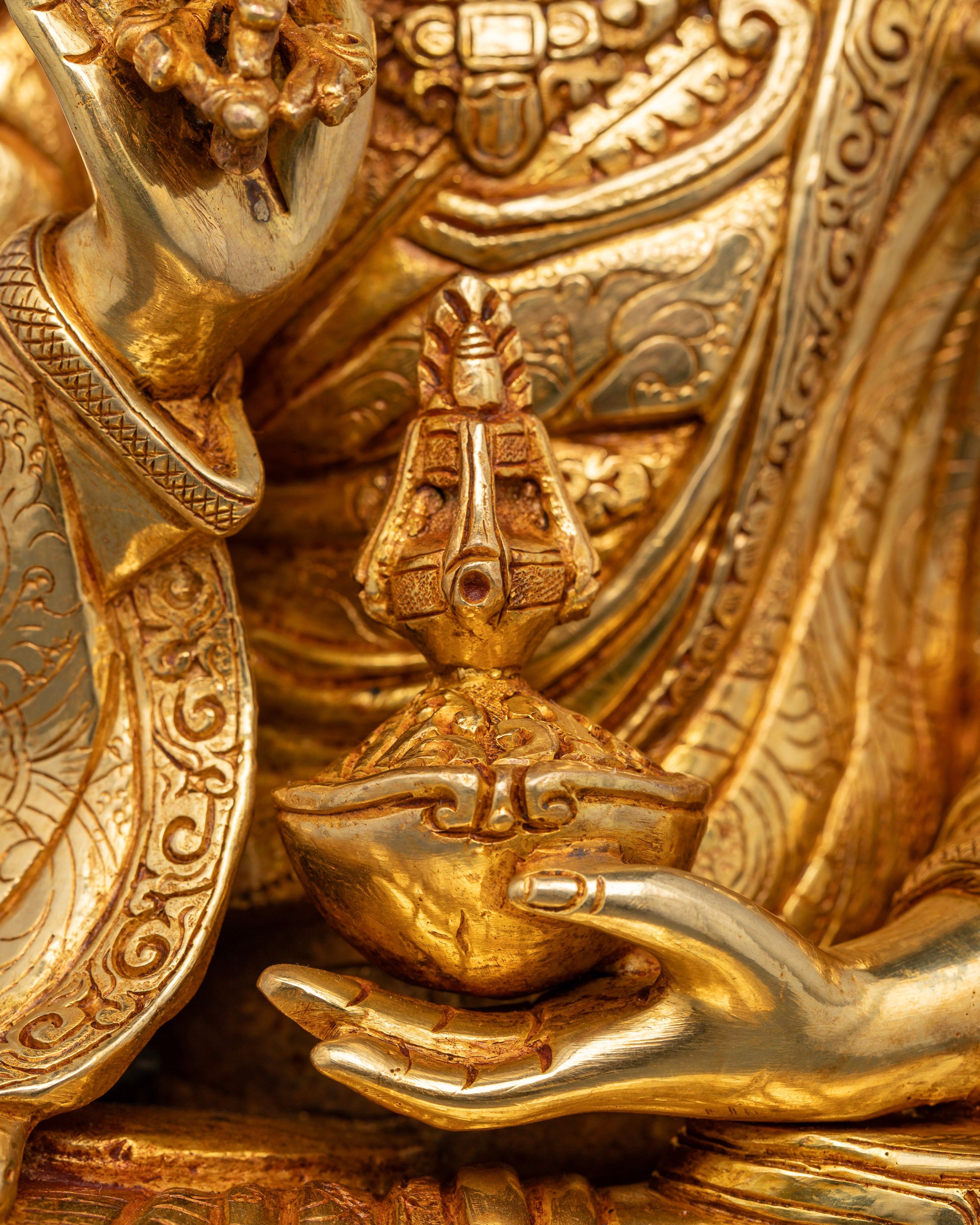 Guru Rinpoche Padmasambhava: The Enlightened Master of the Himalayas