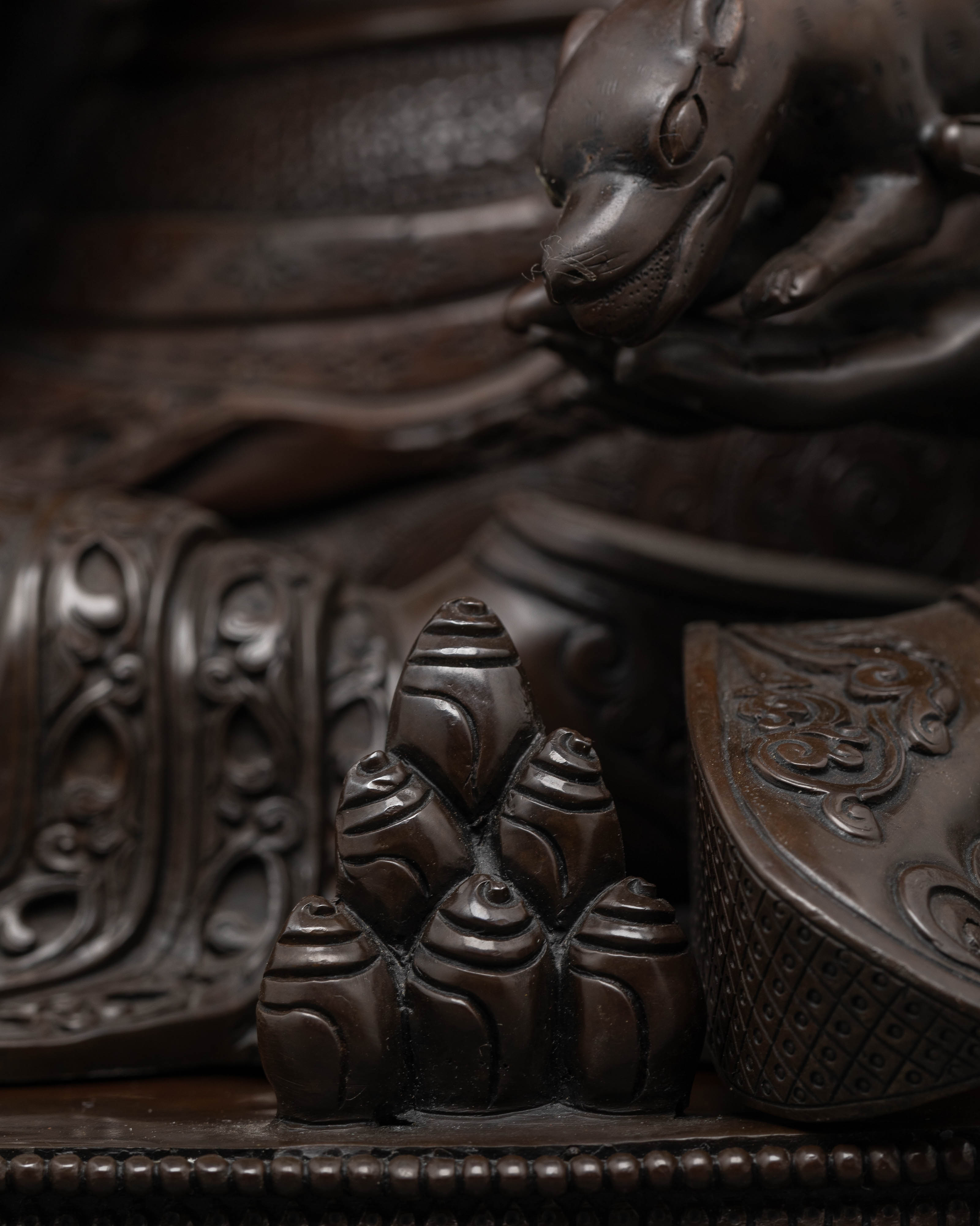 Oxidized Guru Norla Statue: Attract Wealth and Blessings to Your Life