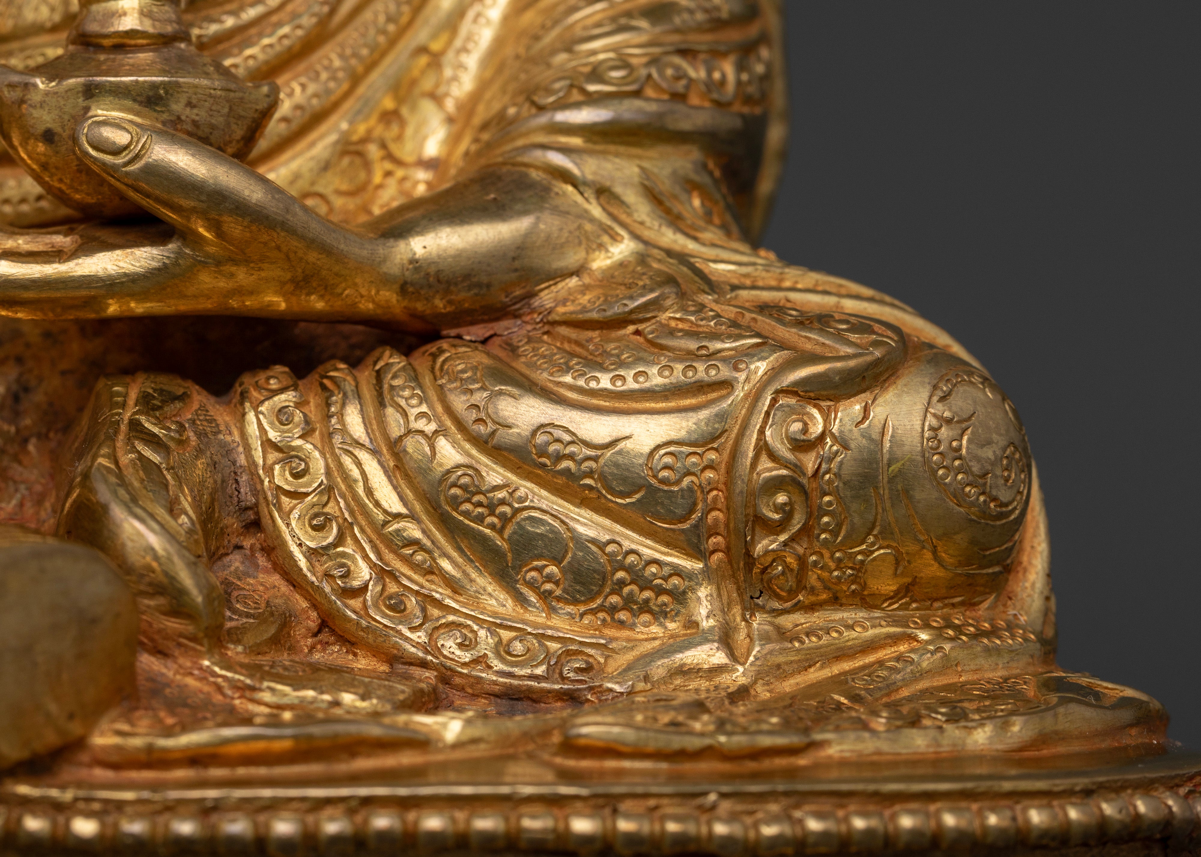 Golden Lotus Guru: Embodiment of Spiritual Power and Compassion