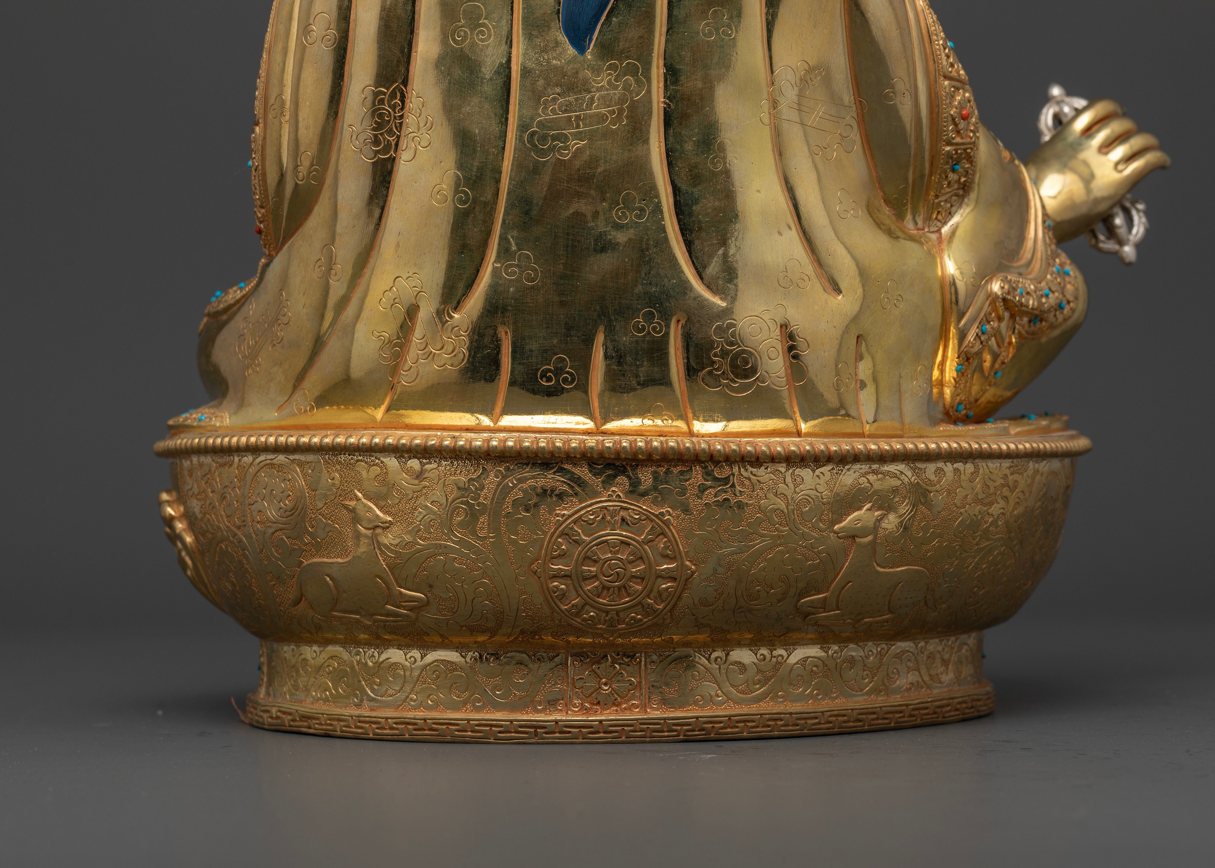 Guru Rinpoche Statue: A Sacred Representation of Tibetan Wisdom