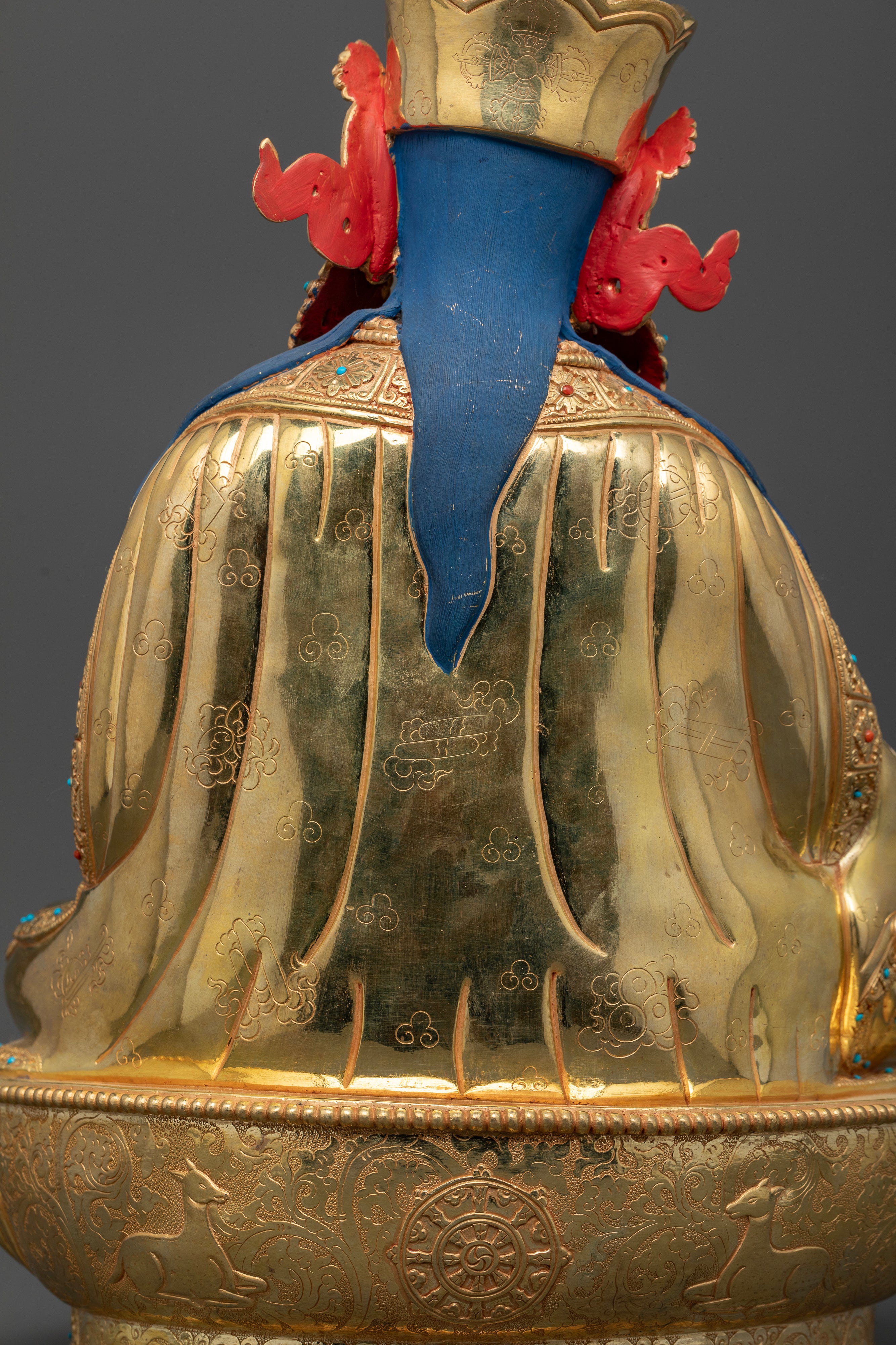 Guru Rinpoche Statue: A Sacred Representation of Tibetan Wisdom