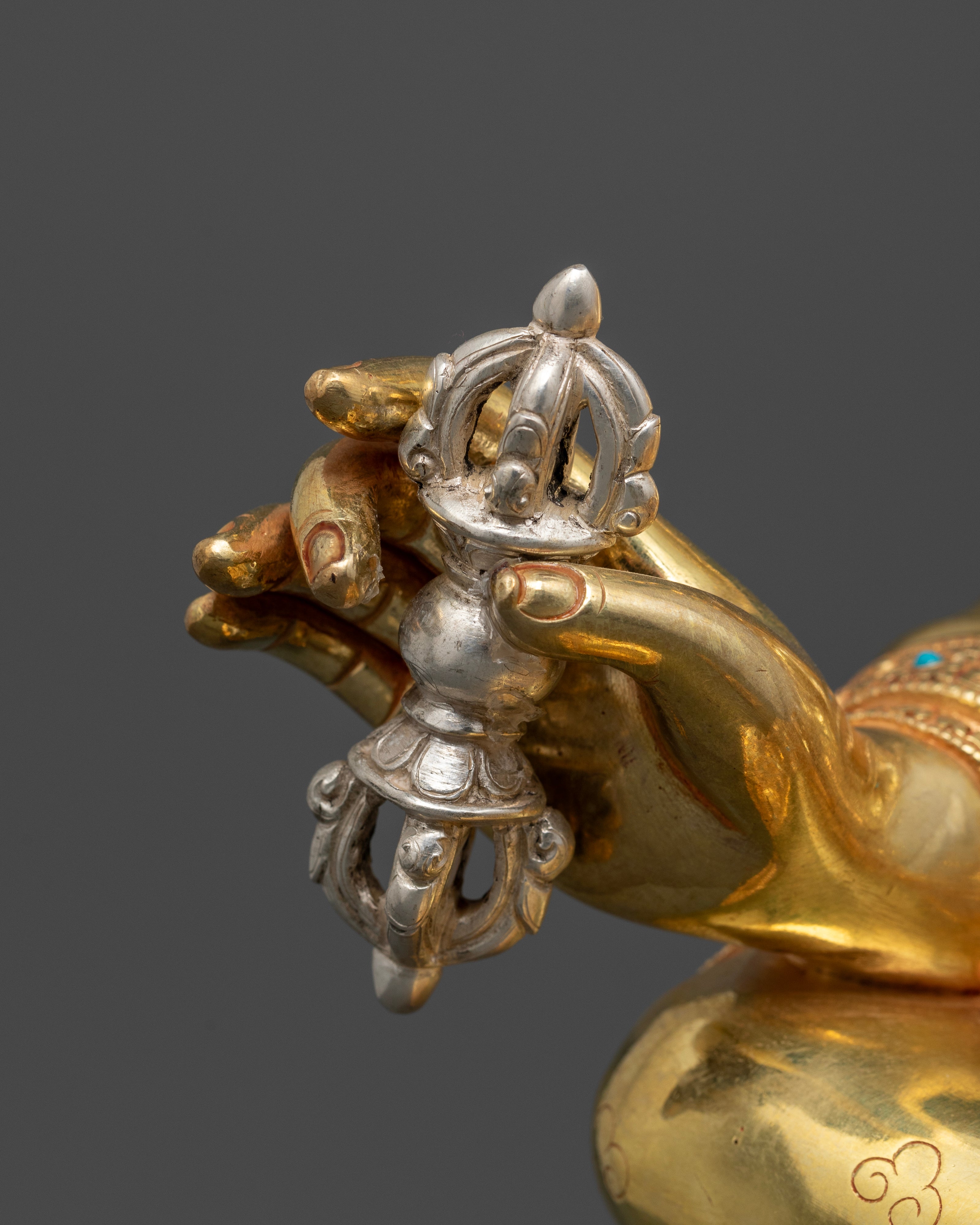 Guru Rinpoche Statue: A Sacred Representation of Tibetan Wisdom