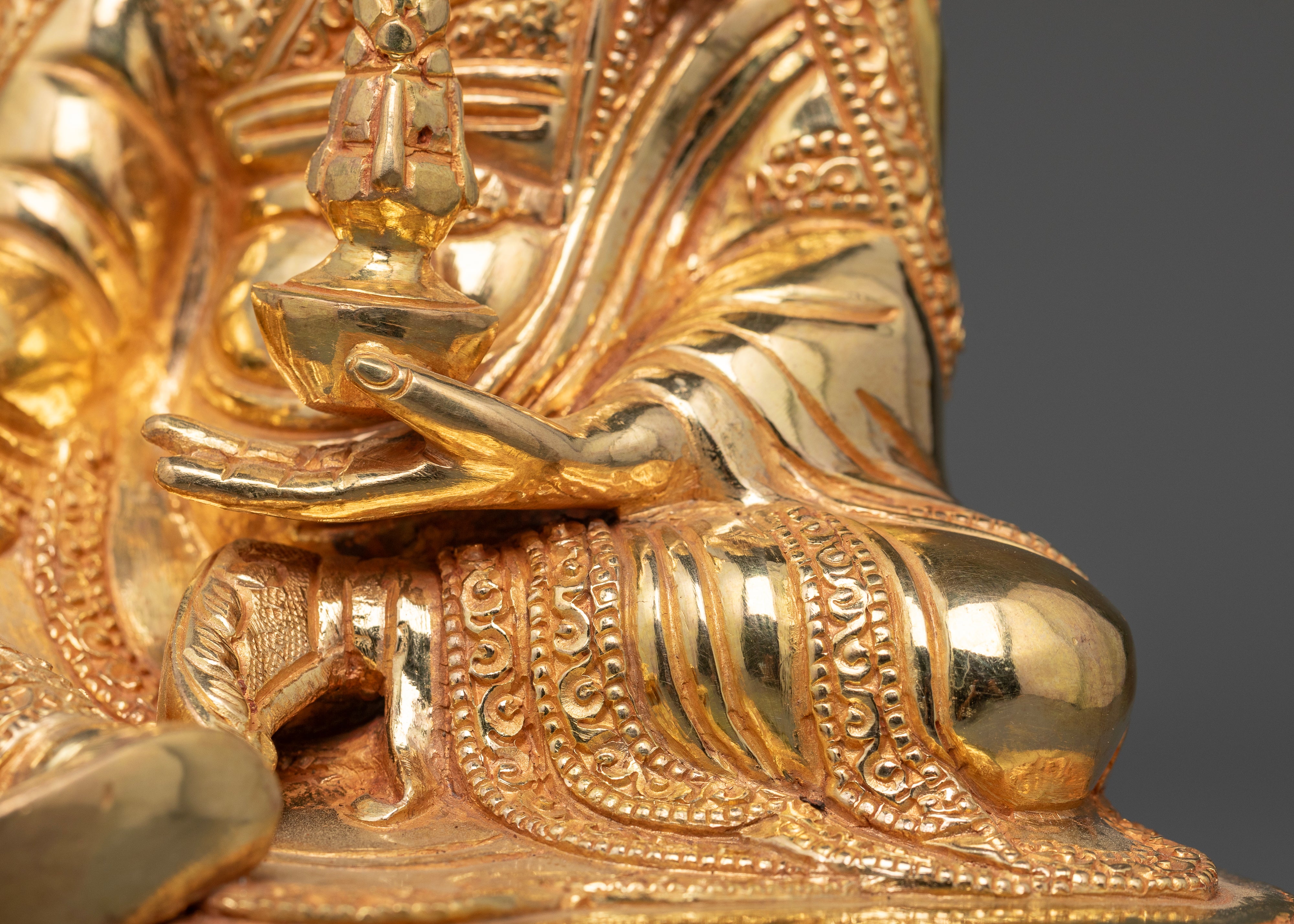 Guru: The Spiritual Teacher of Peace and Transformation