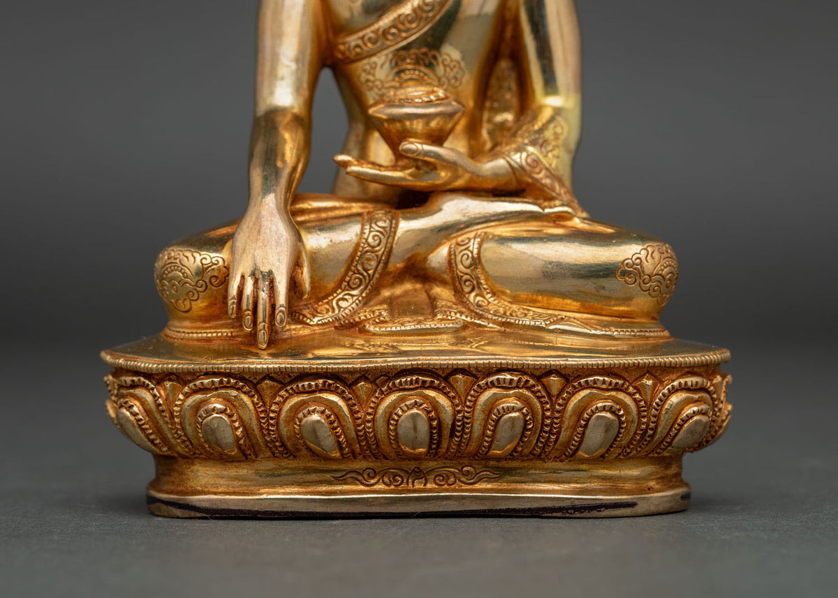 Buddha Shakyamuni Statue
