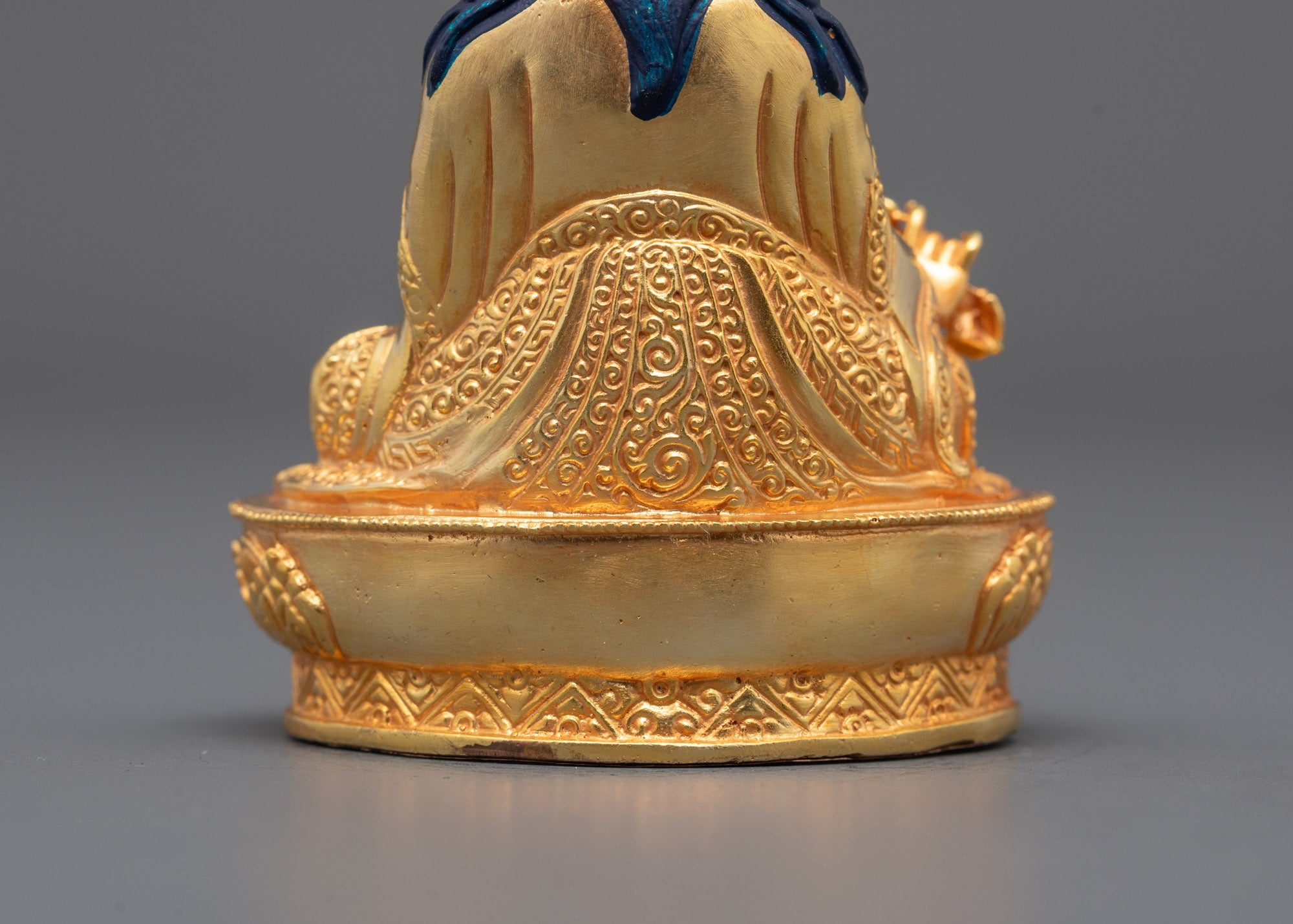 Buy Machine-Made Guru Rinpoche Statue at Offer