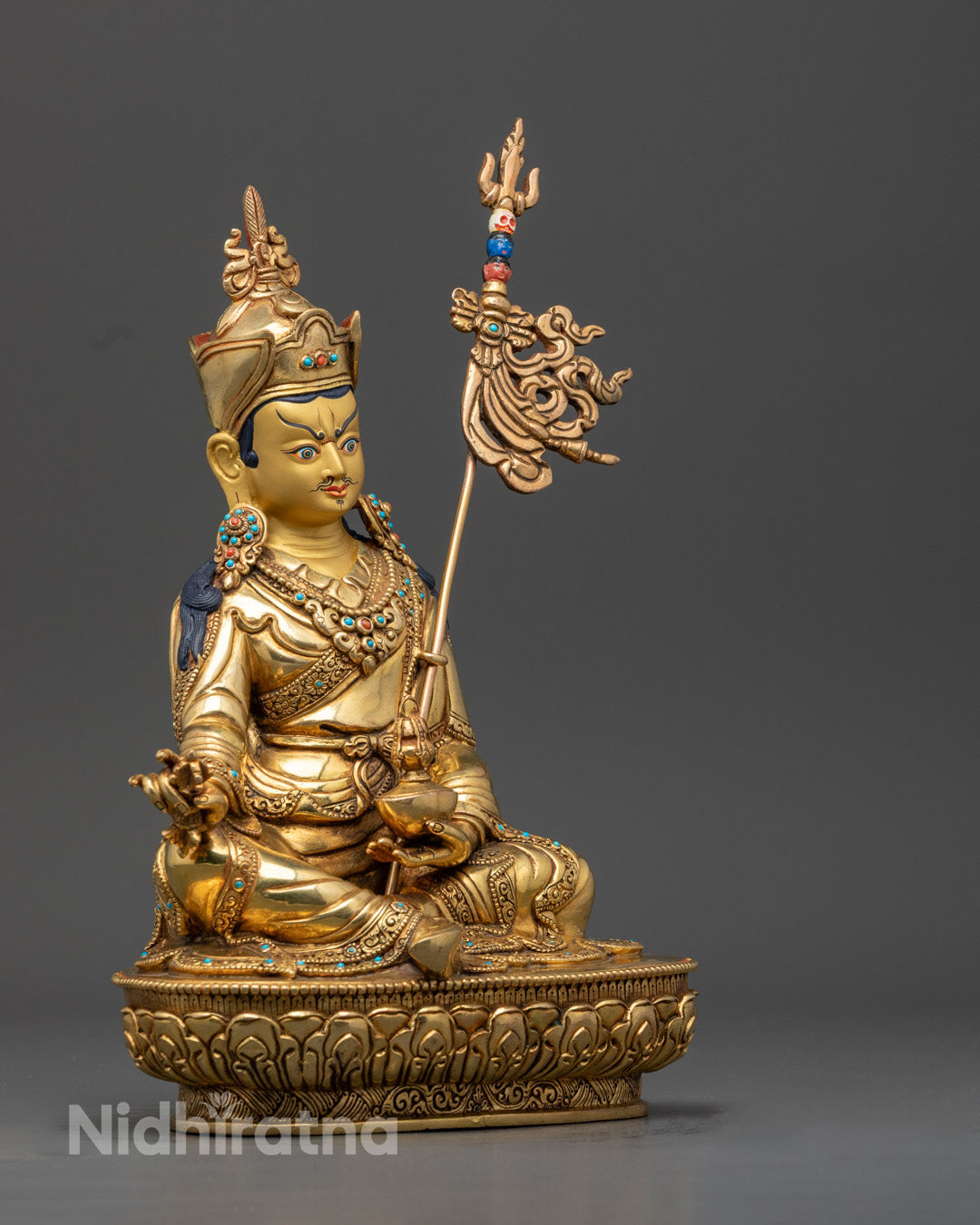 Guru Pema Jungne Padmasambhava Statue