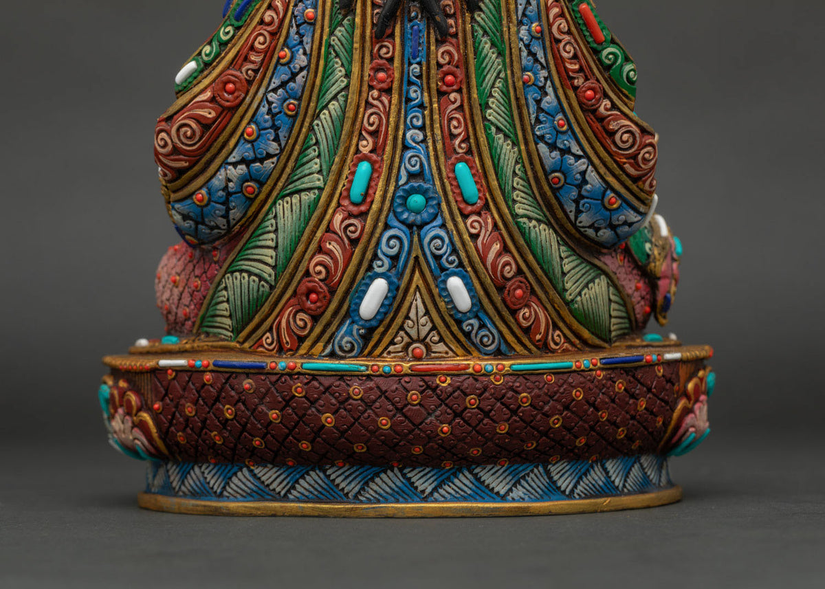 Guru Rinpoche Statue