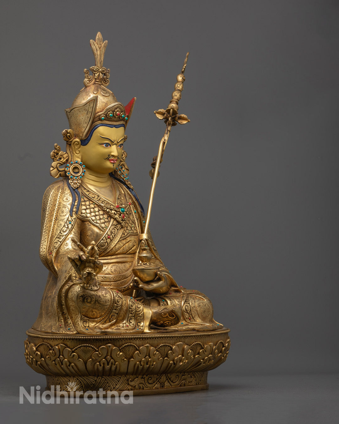 Guru Rinpoche Statue for Altar – Hand-Carved Tibetan Buddha Sculpture with Mantra Chamber