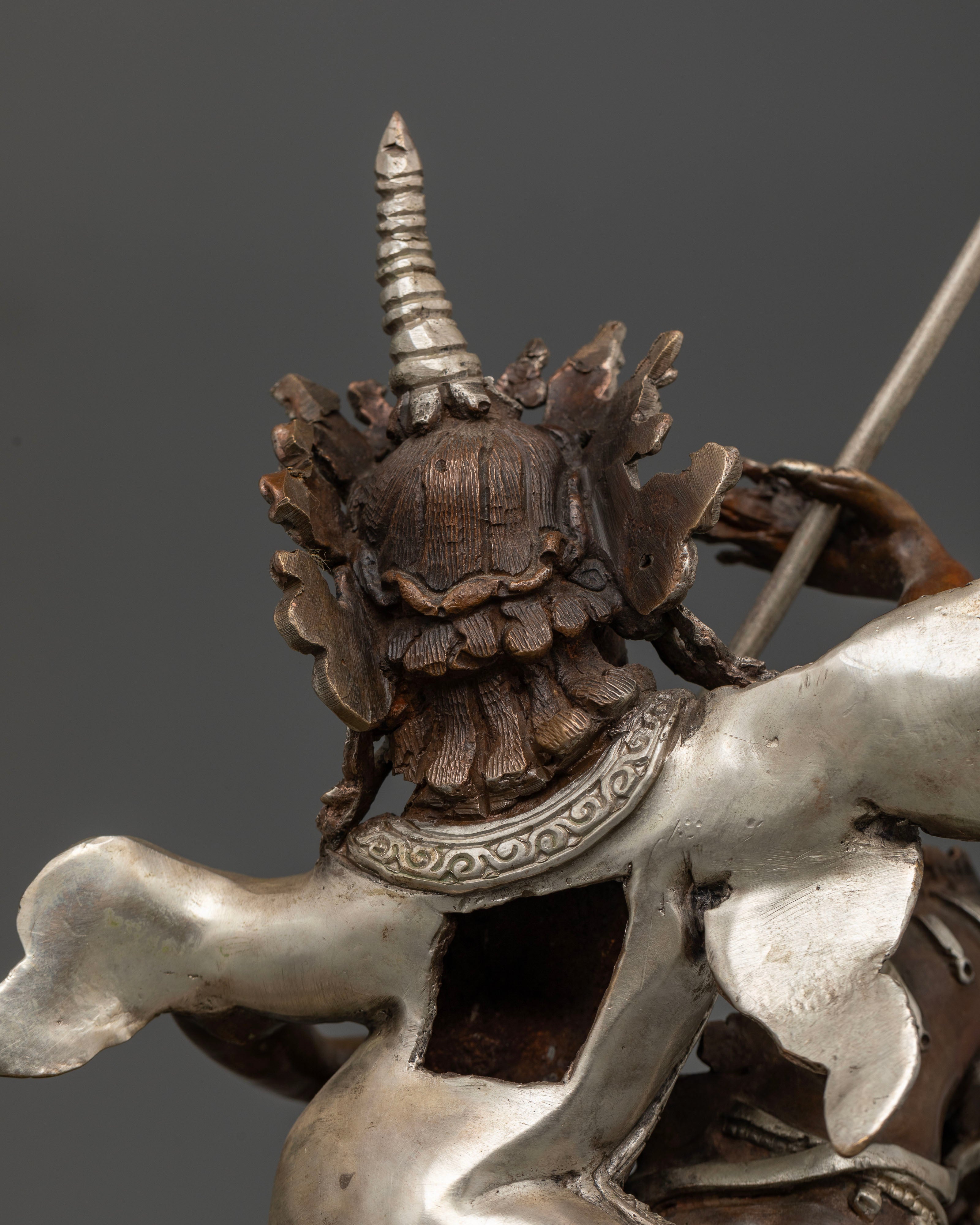 The Oxidation of King Gesar: A Symbolic Exploration