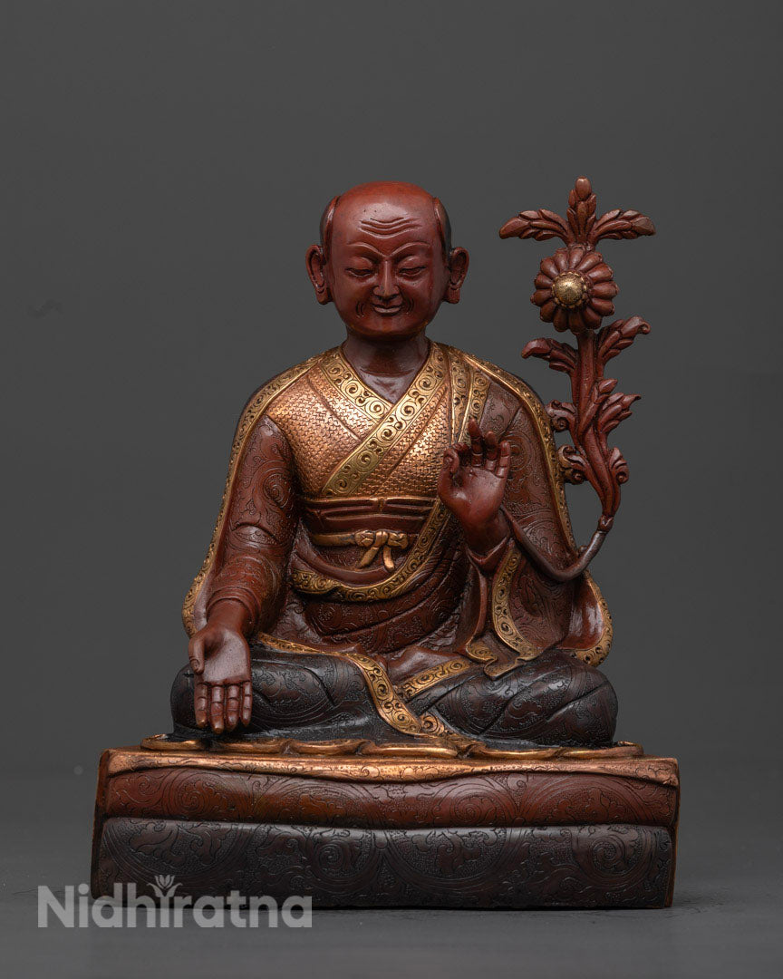 Rare Sakya Master Statue – Meticulous Himalayan Craftsmanship