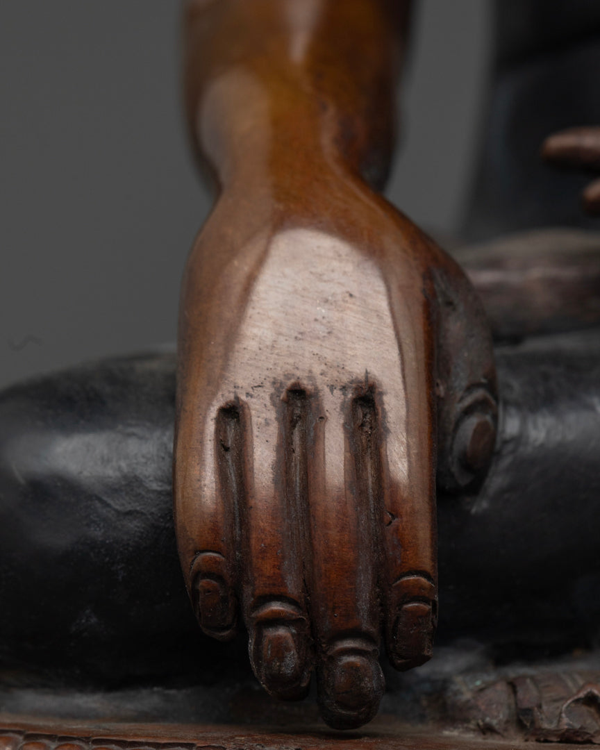 Karmapa Statue: Tibetan Buddhist Art