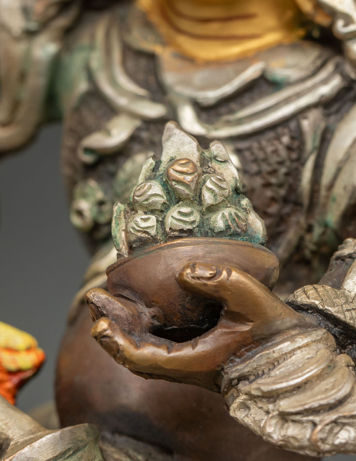 Oxidized King Gesar Statue | Traditional Tibetan Warrior Artwork