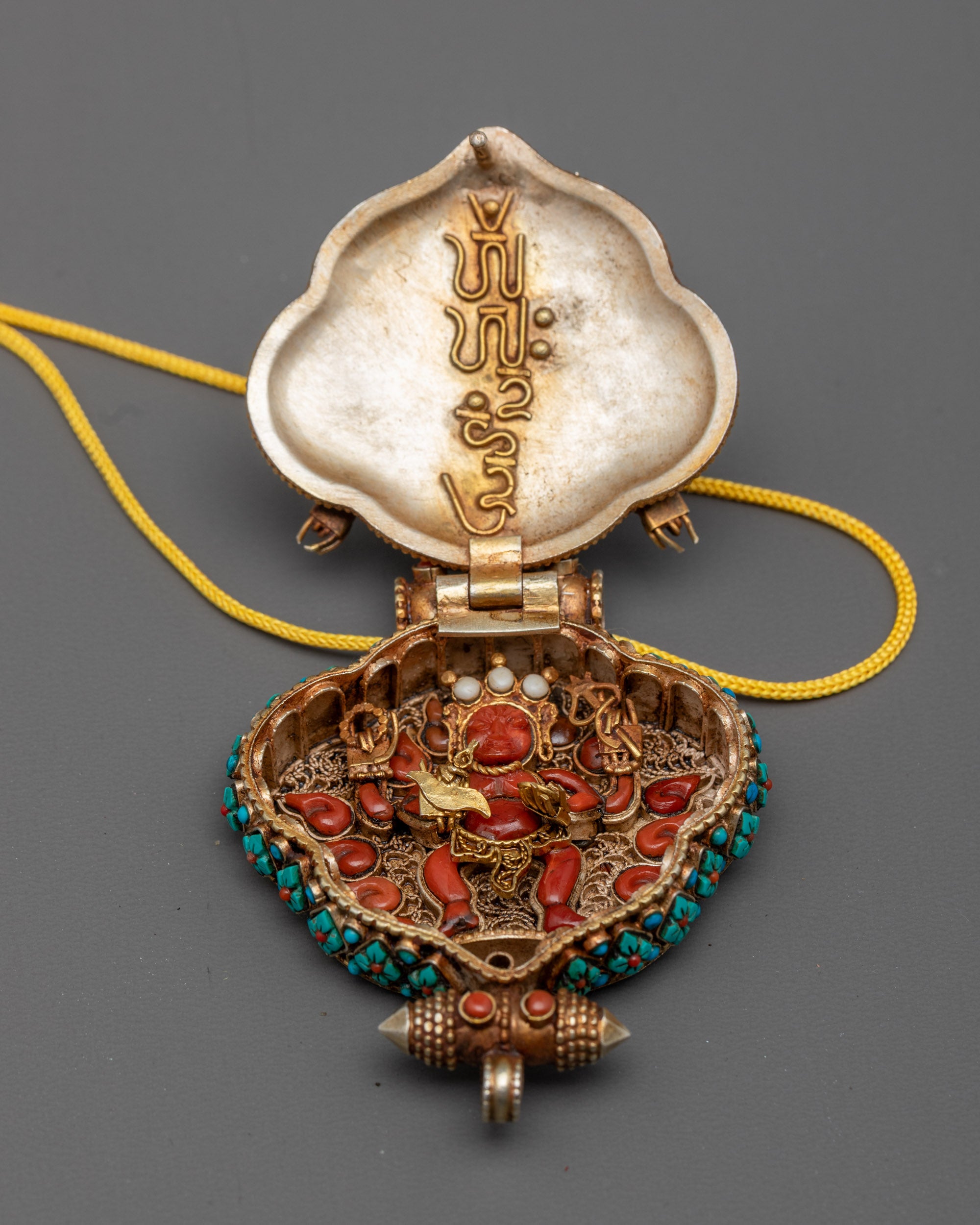 Garuda and Mahakala Design Locket | Vajrayana Amulet