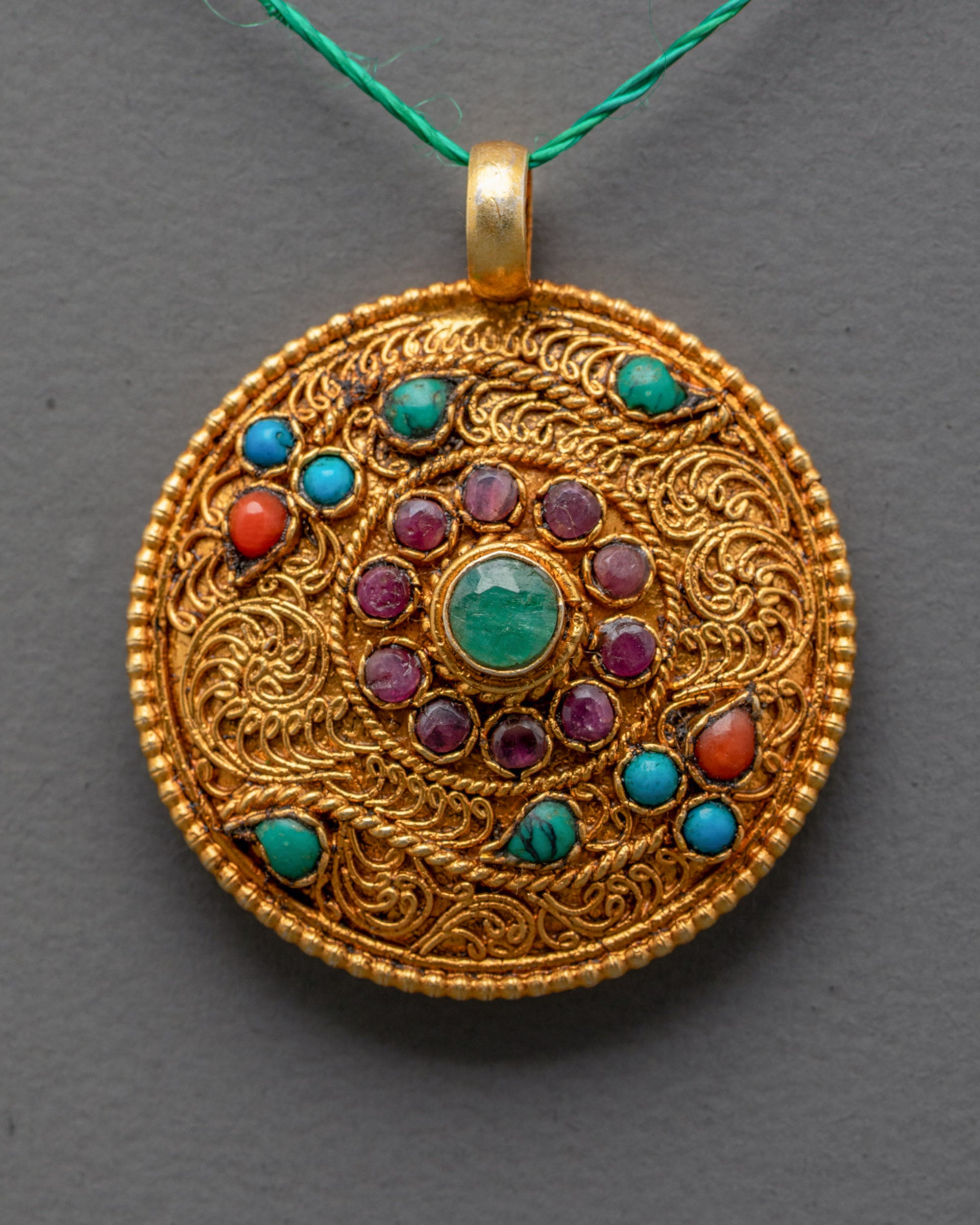 Gold-Plated Round Locket Necklace | Unique Jewelry