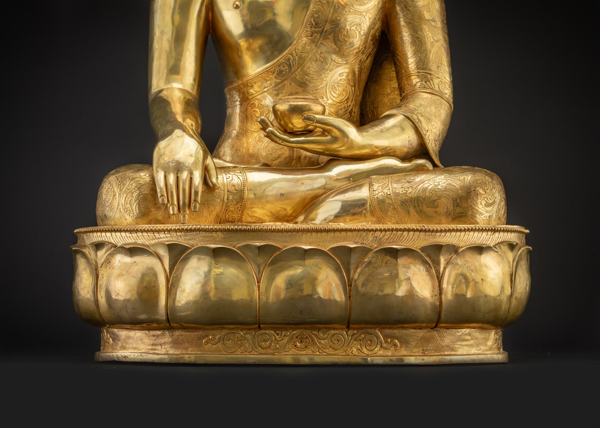 Lower landscape front Shakyamuni Buddha statue on lotus seat for home altar decor