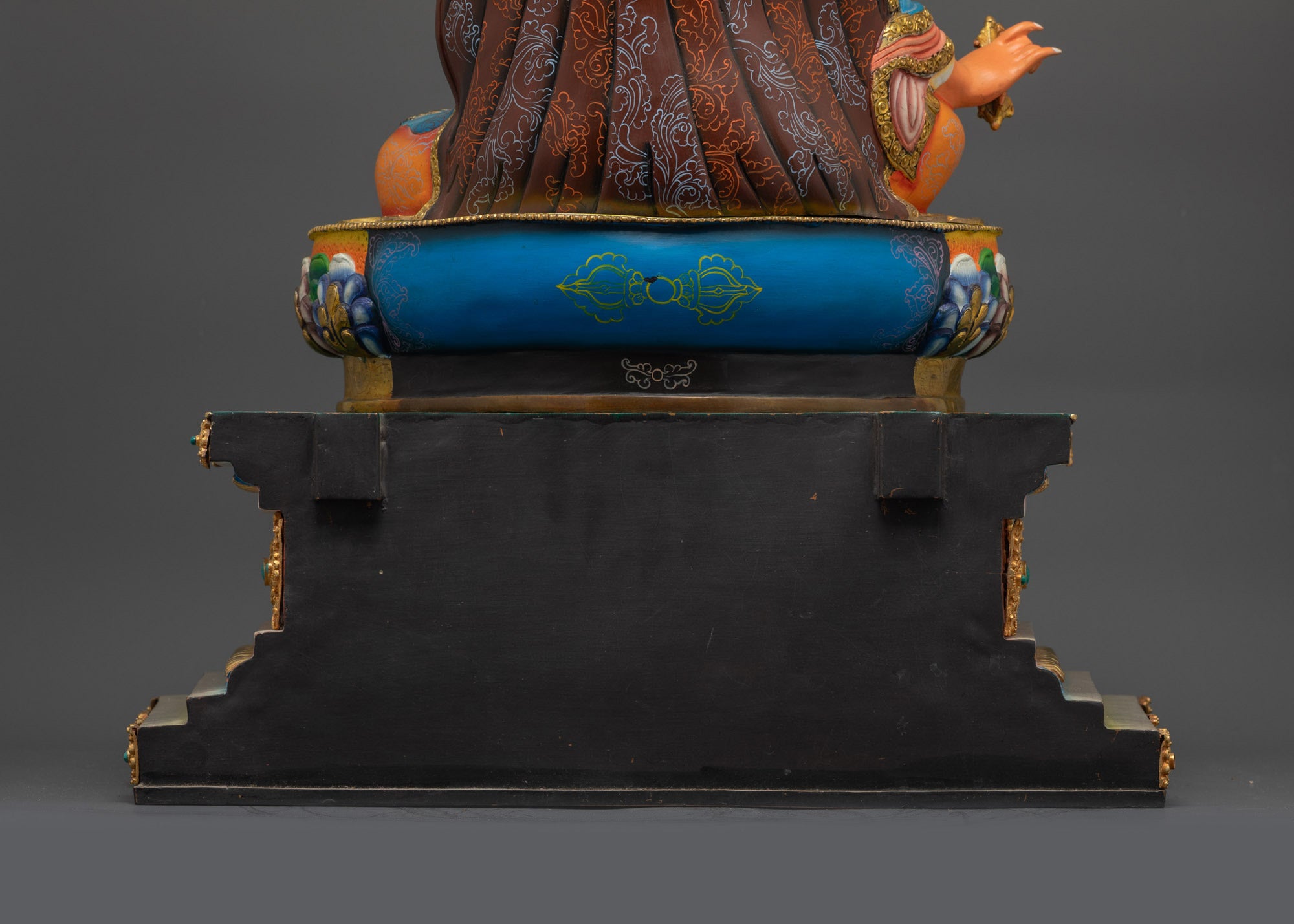 Guru Rinpoche Statue