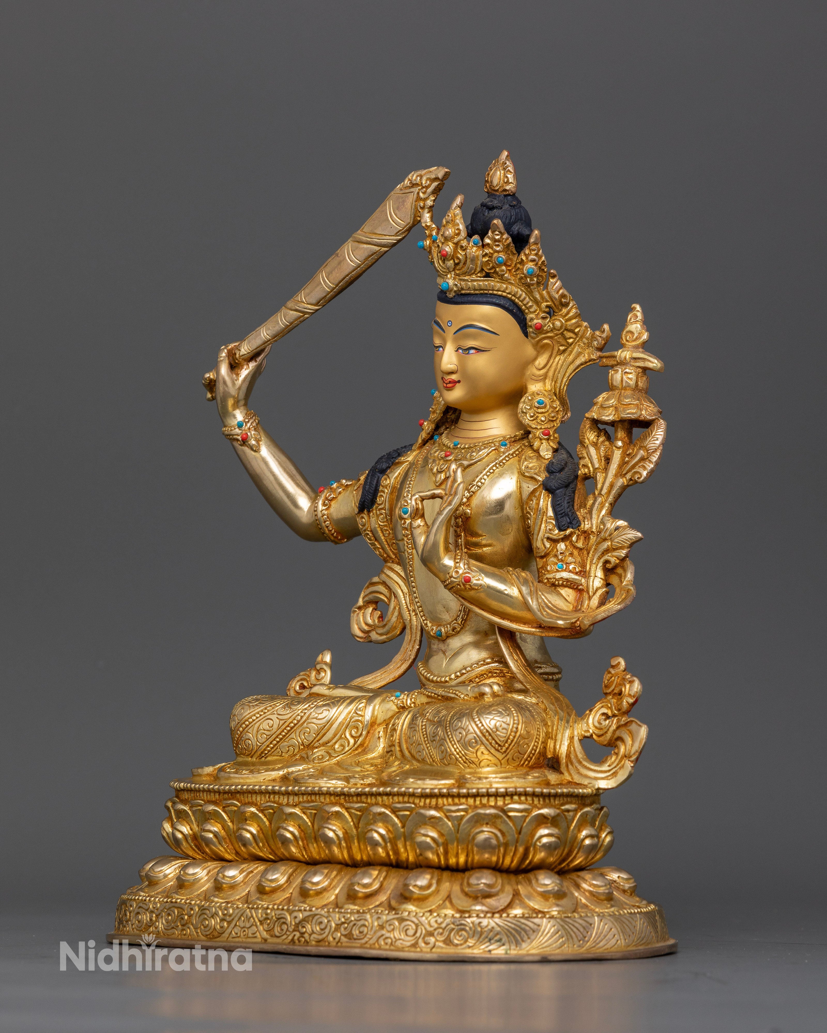 Manjushri Statue: Embodying the Wisdom of Enlightenment