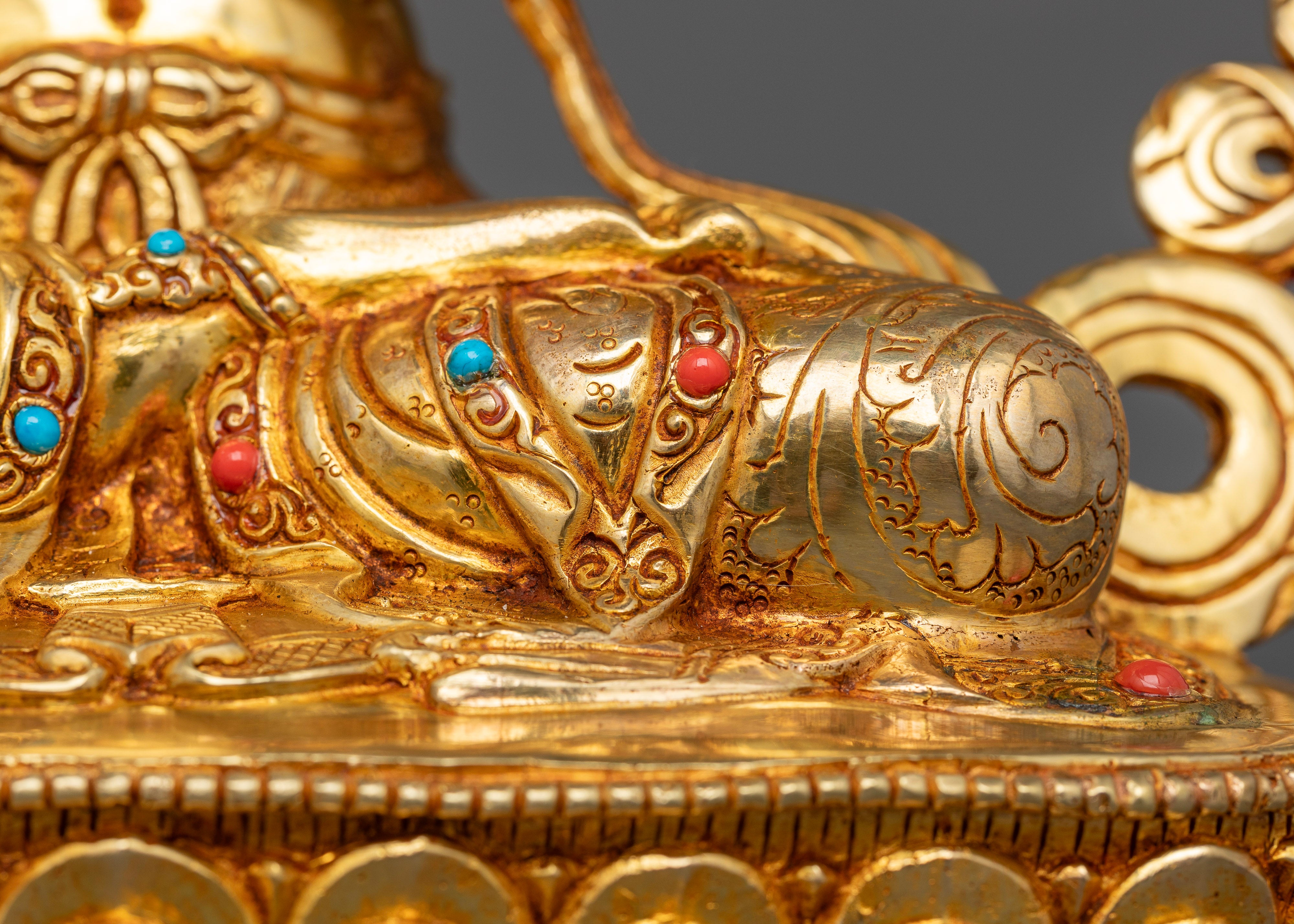 Gold Gilded Manjushri Statue: The Radiant Embodiment of Wisdom and Enlightenment