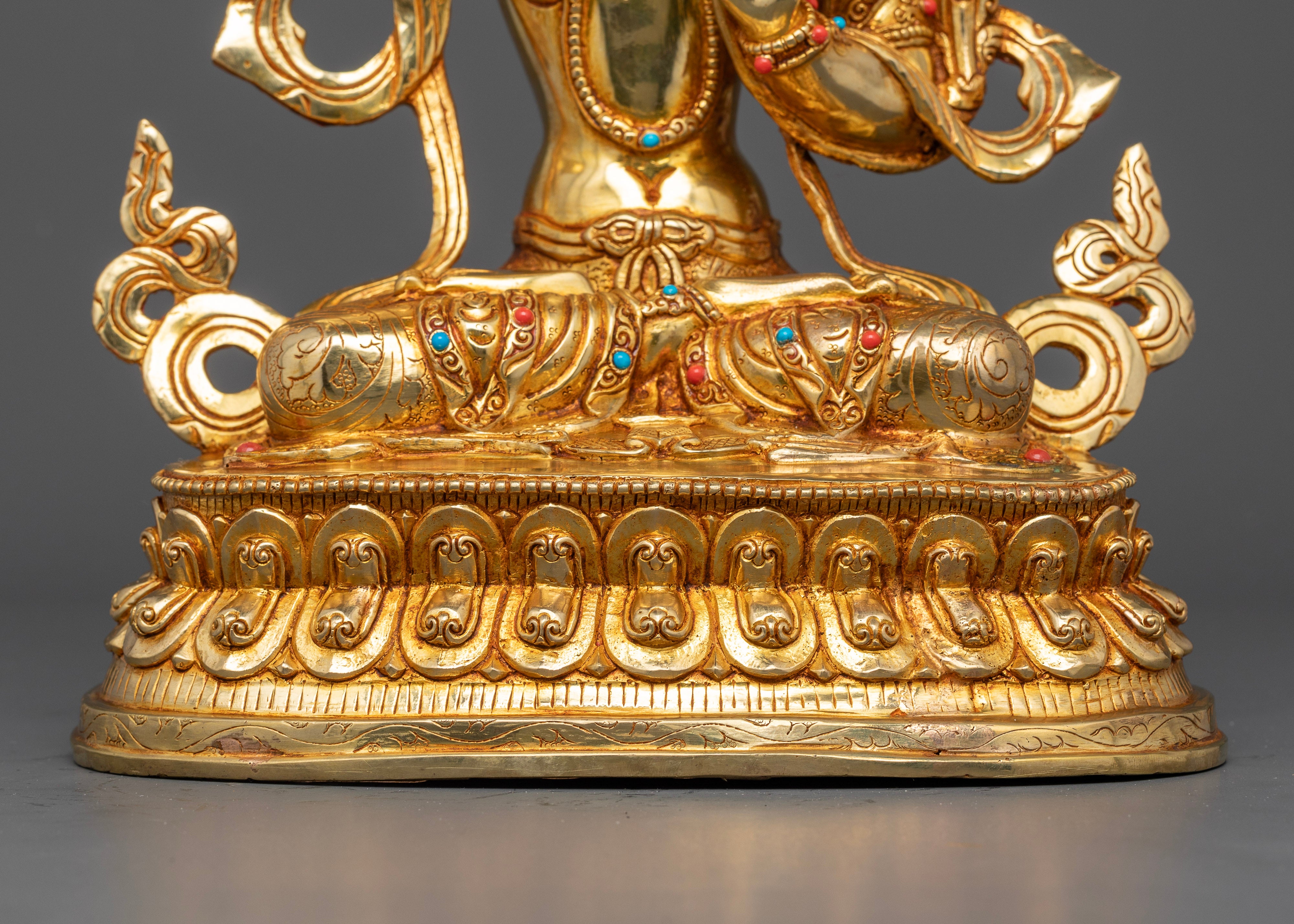 Gold Gilded Manjushri Statue: The Radiant Embodiment of Wisdom and Enlightenment