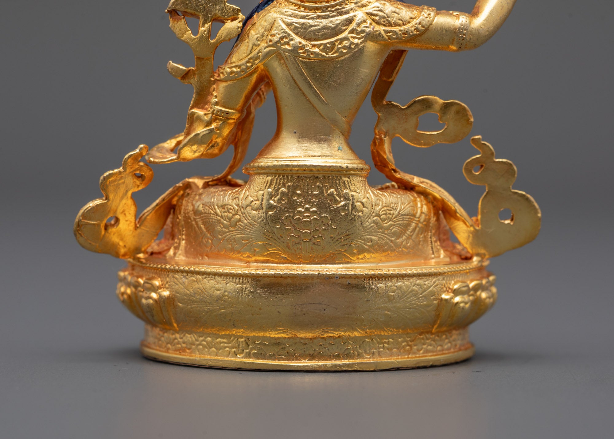 Bodhisattva Manjusri Sculpture | Precision-Crafted Machine Made Idol