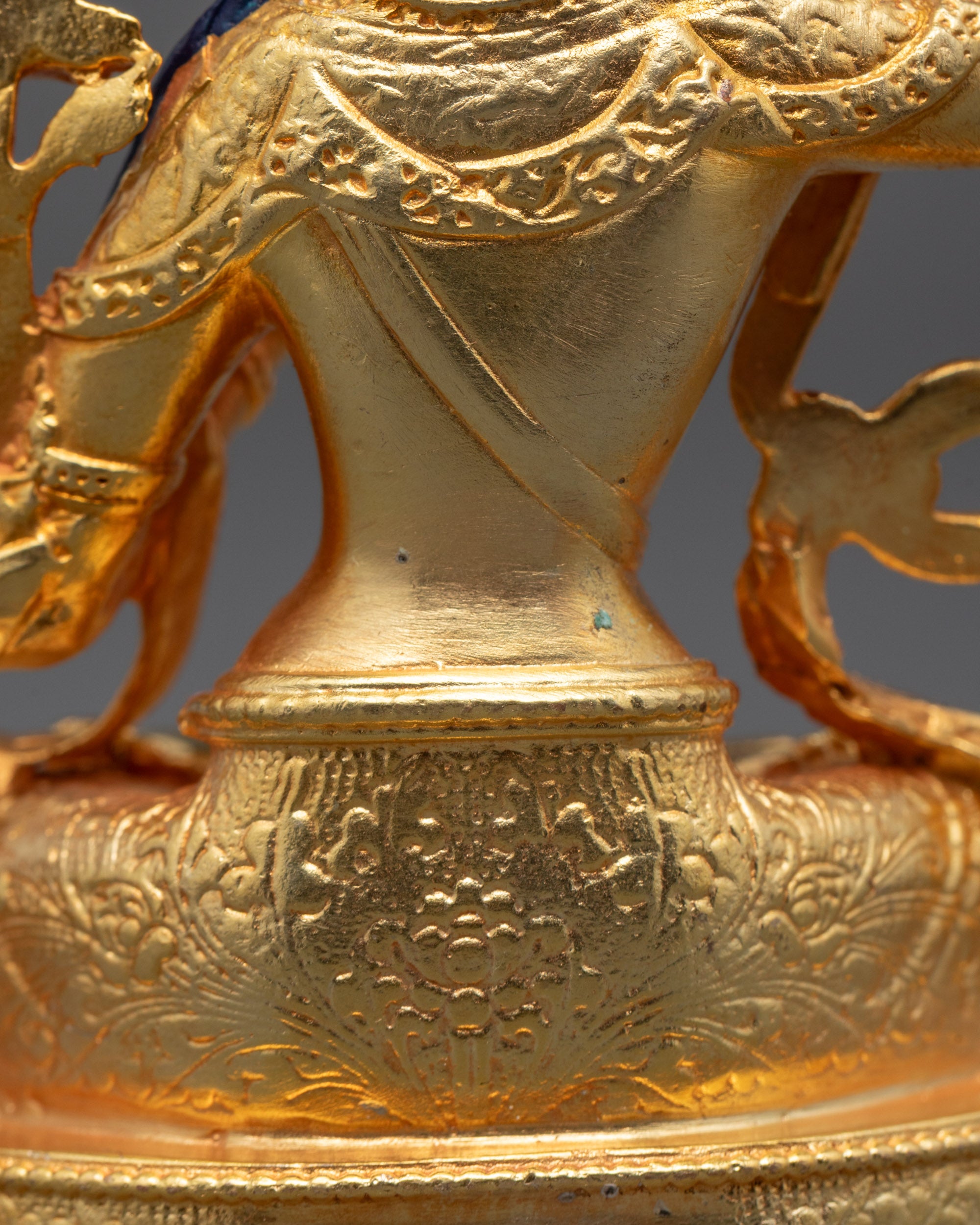 Bodhisattva Manjusri Sculpture | Precision-Crafted Machine Made Idol