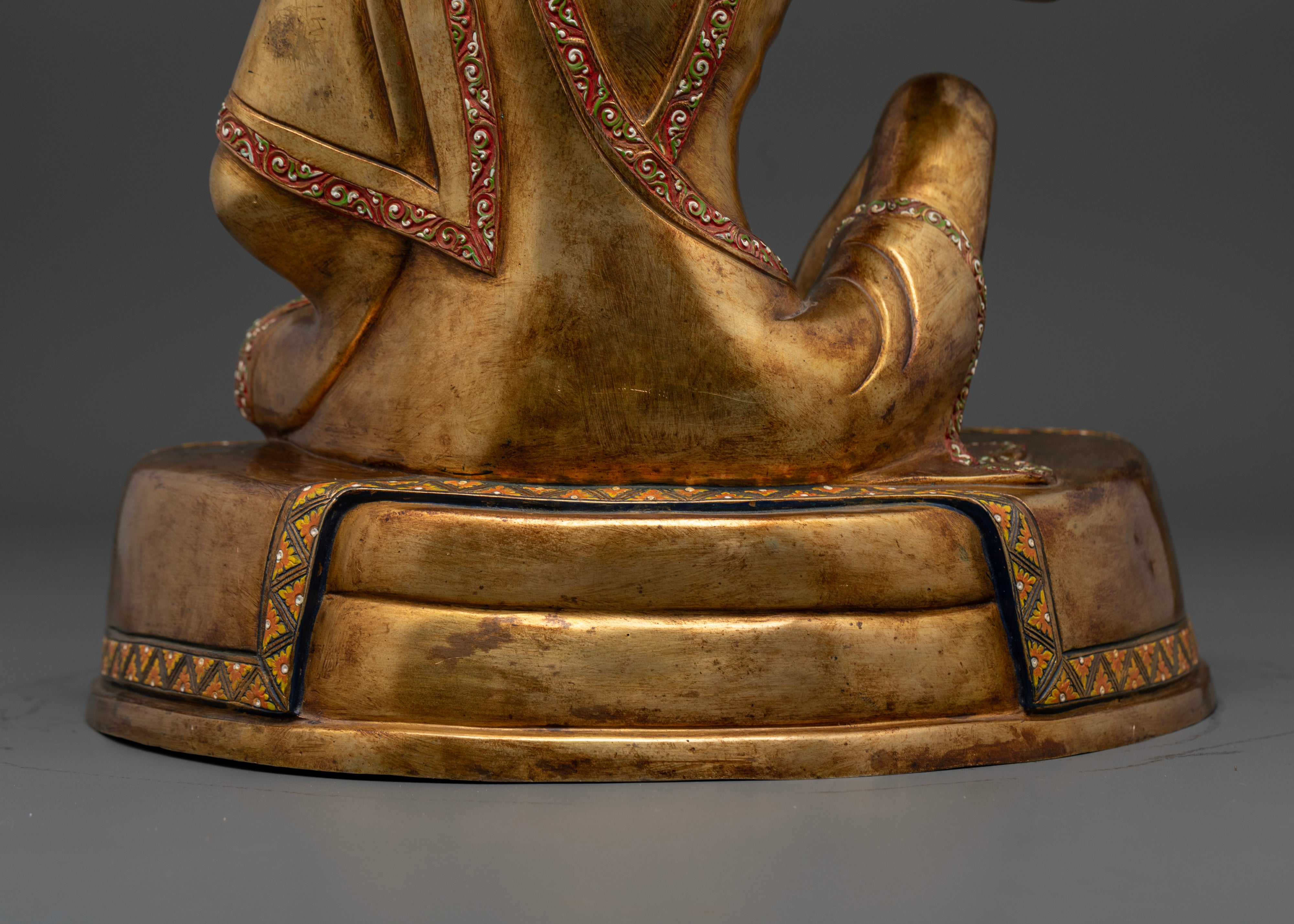 Milarepa Statue: A Sacred Symbol of Tibetan Buddhist Art