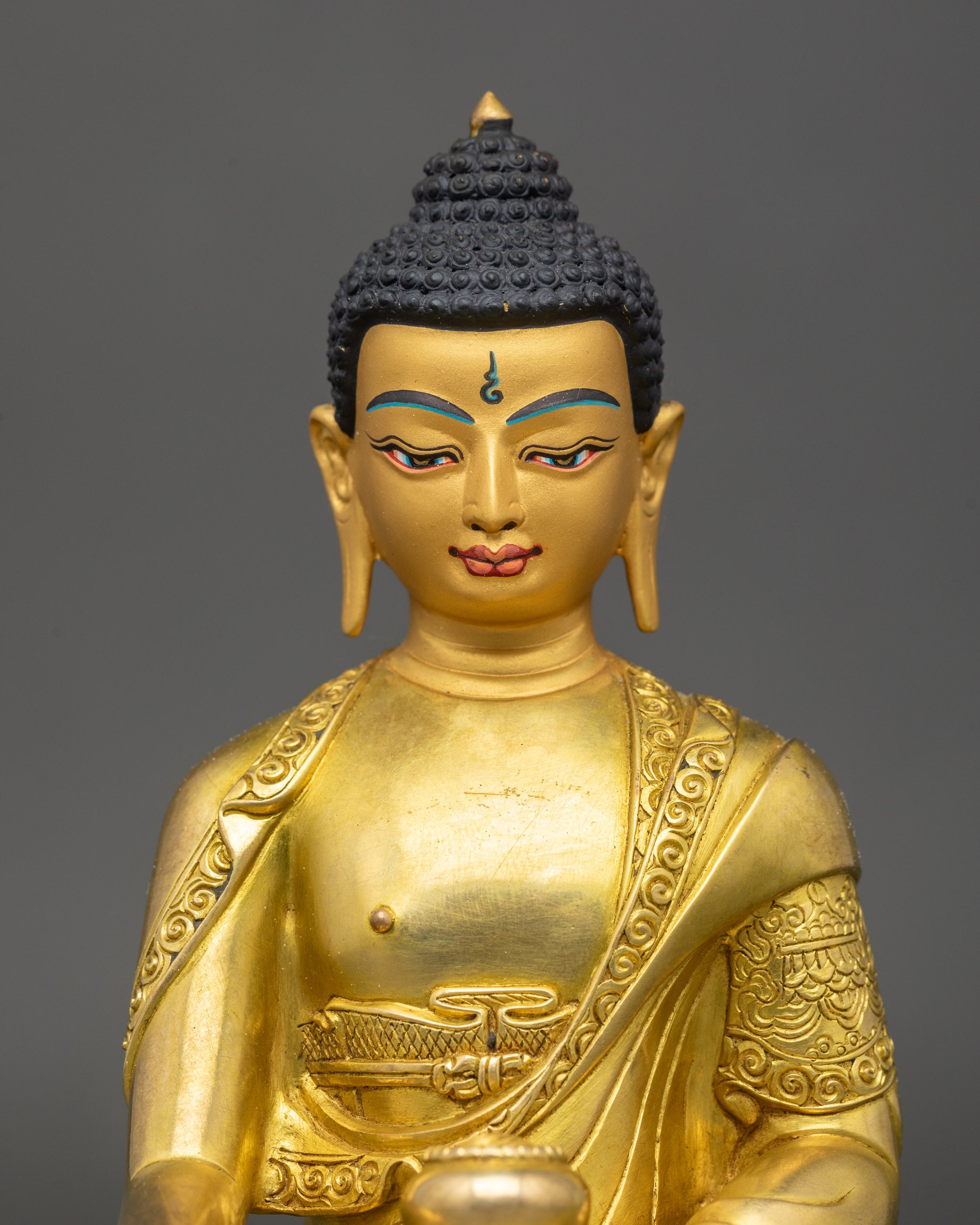 Regular close-up: Siddhartha Gautama Statue close-up meditation pose Buddha figurine
