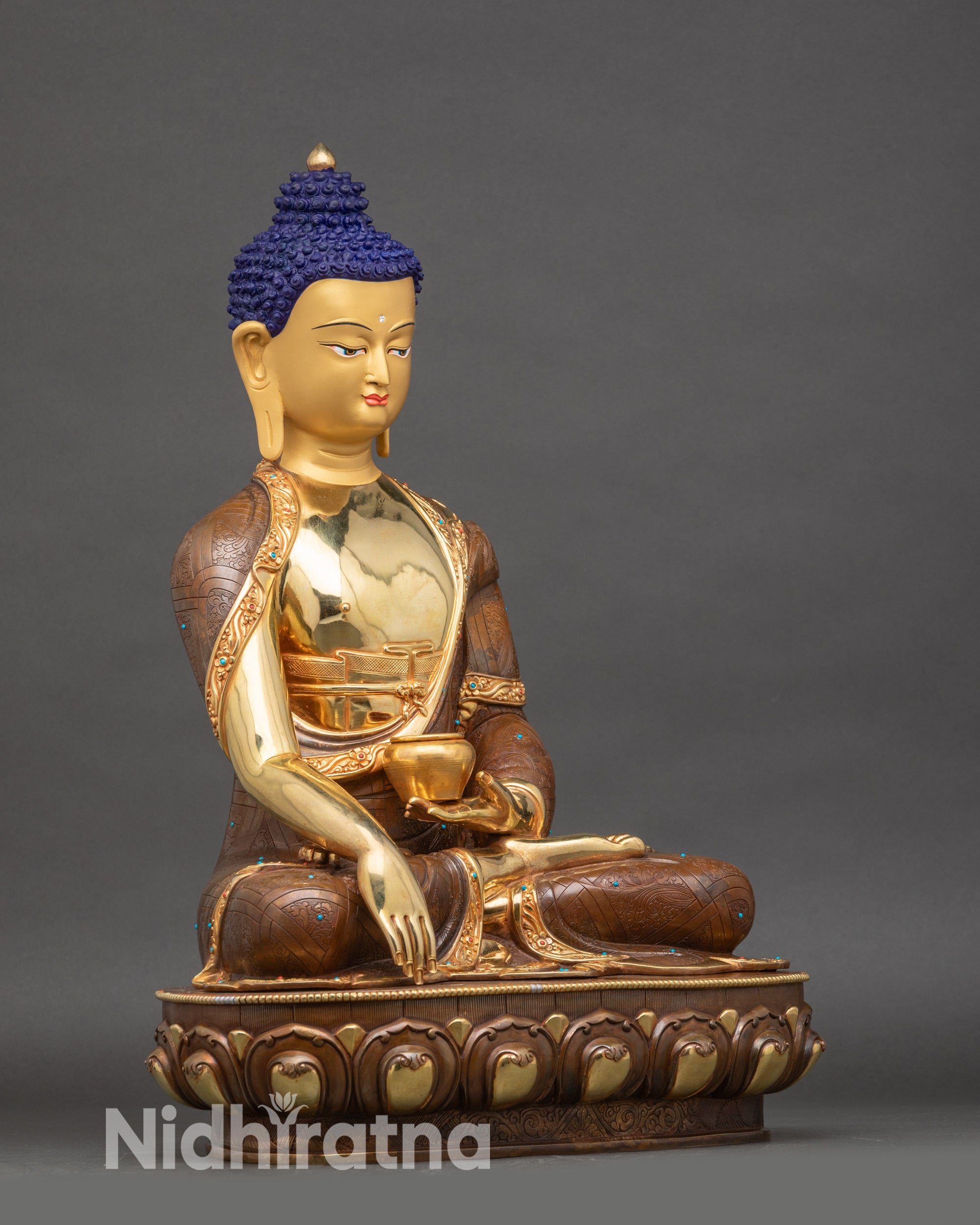 Right profile of Handcrafted Buddha Statue, Nepalese meditation artwork