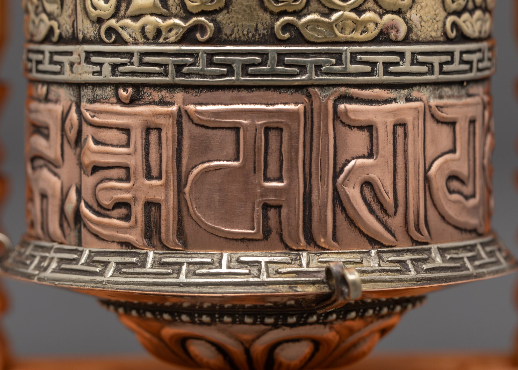 Exquisite Auspicious Prayer Wheel | Sacred Tibetan Mantra Spinner