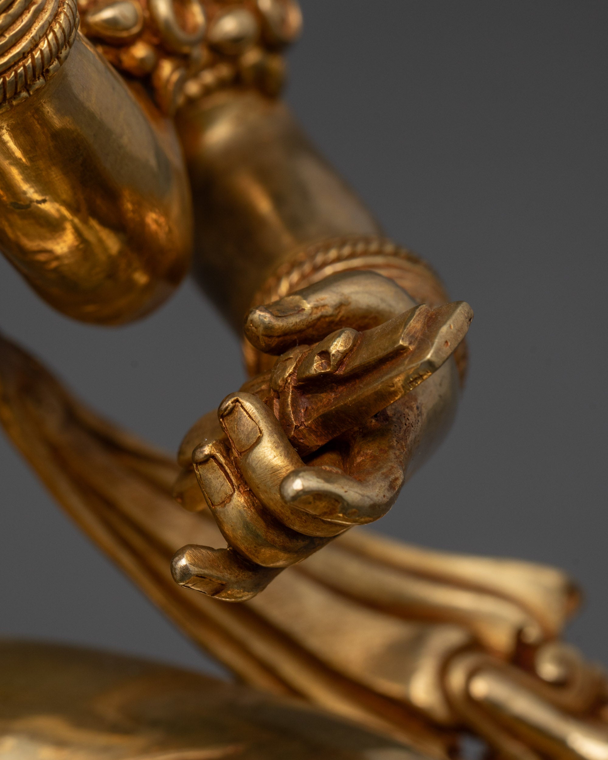 Beautiful Saraswati Maa Statue | Handcrafted Symbol of Creativity